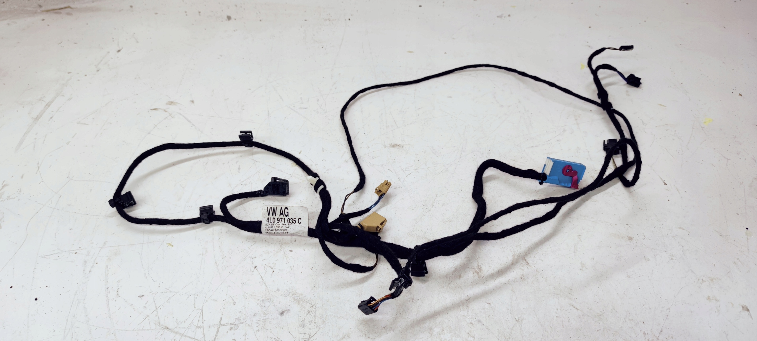 bundle BOCZKA door left front AUDI Q7 4L0971035C