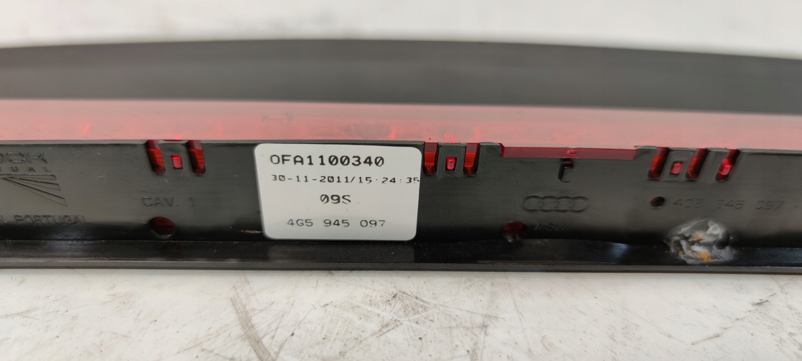 light STOP STOPU A6 C7 sedan 4G5945097