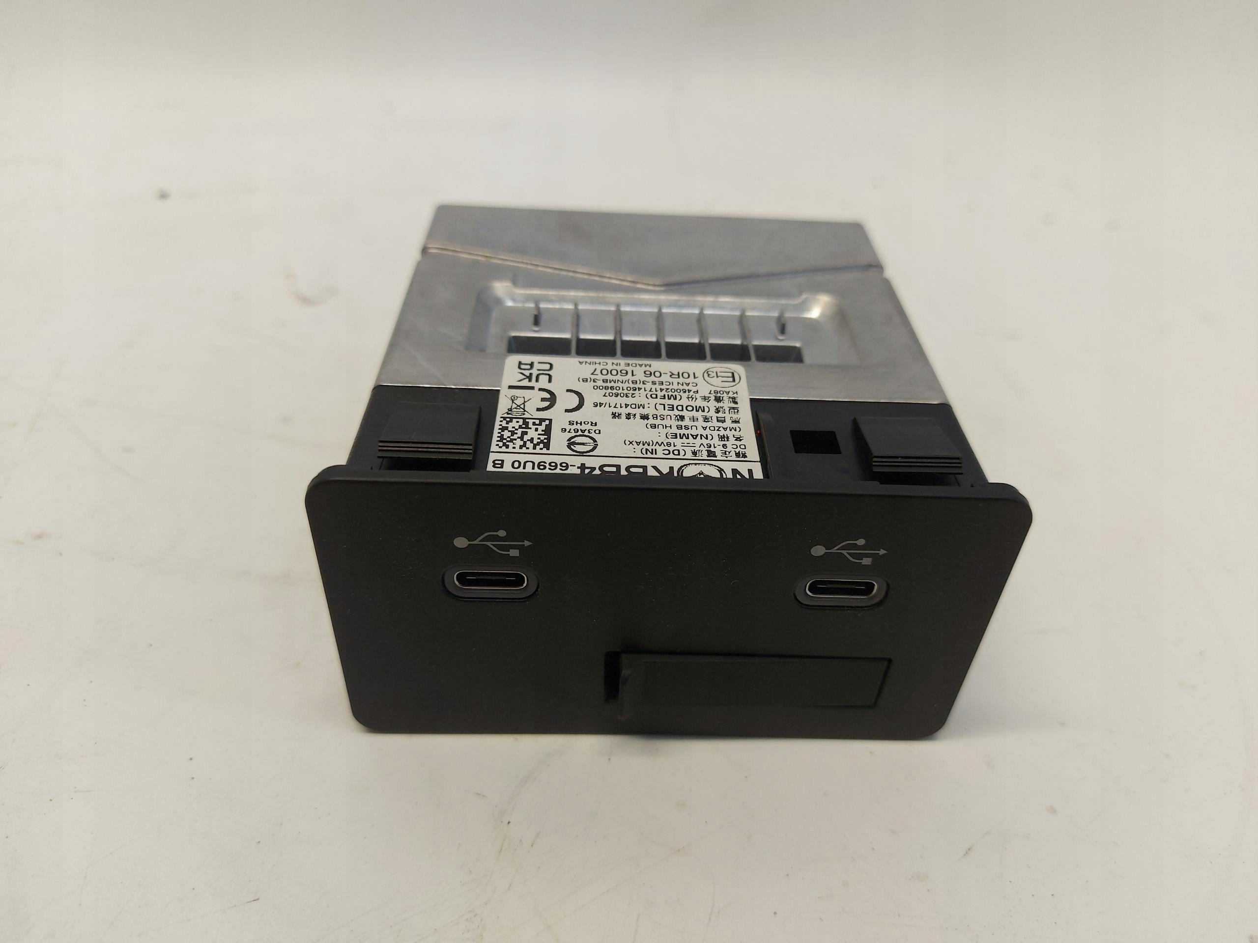 Mazda CX60 2023r zlacze panel usb hub card reader karta sd kpl kbb4-669u0b