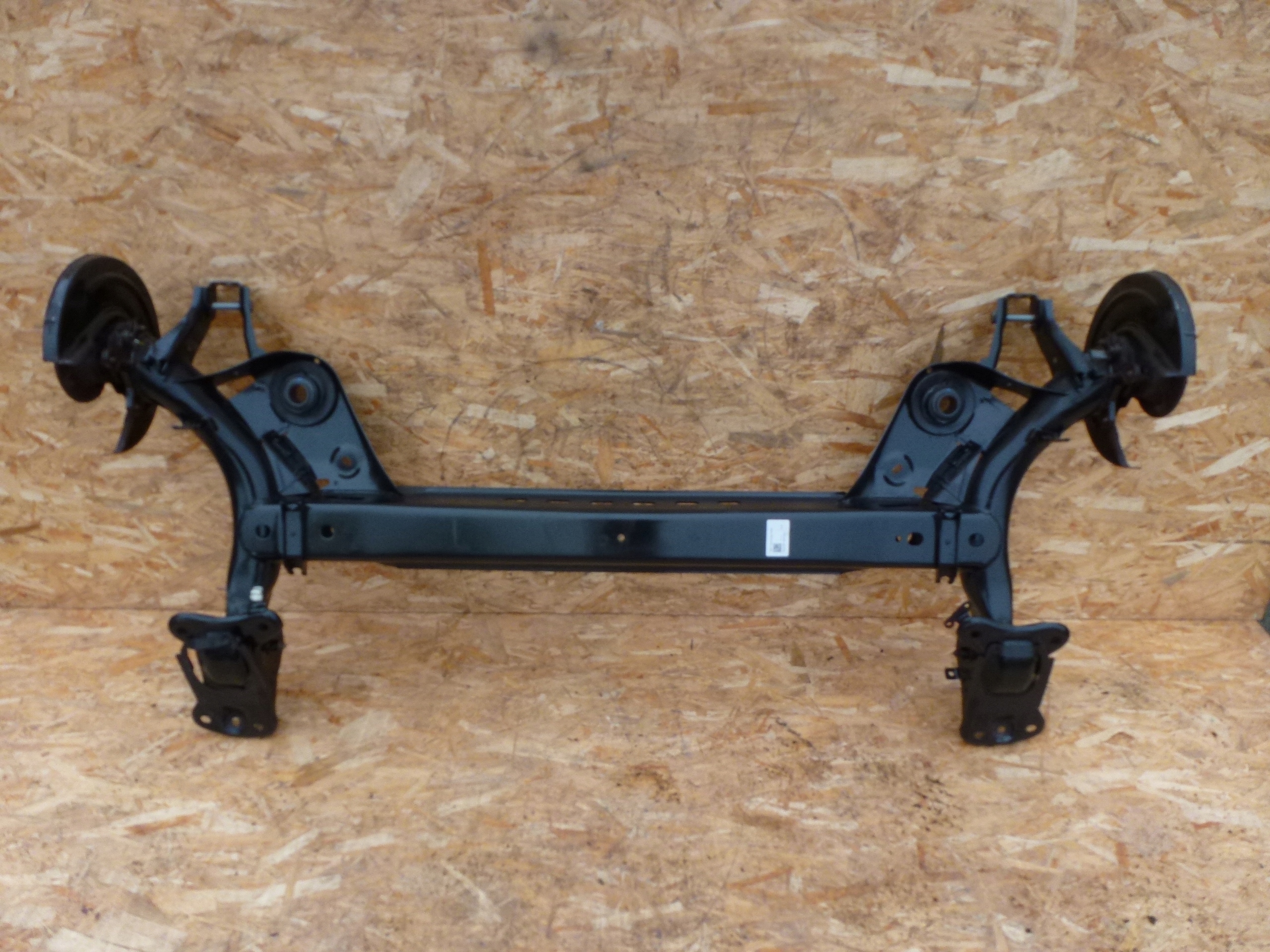 БАЛКА ОСЬ ЗАД. VW GOLF VII 2017q0501049aq