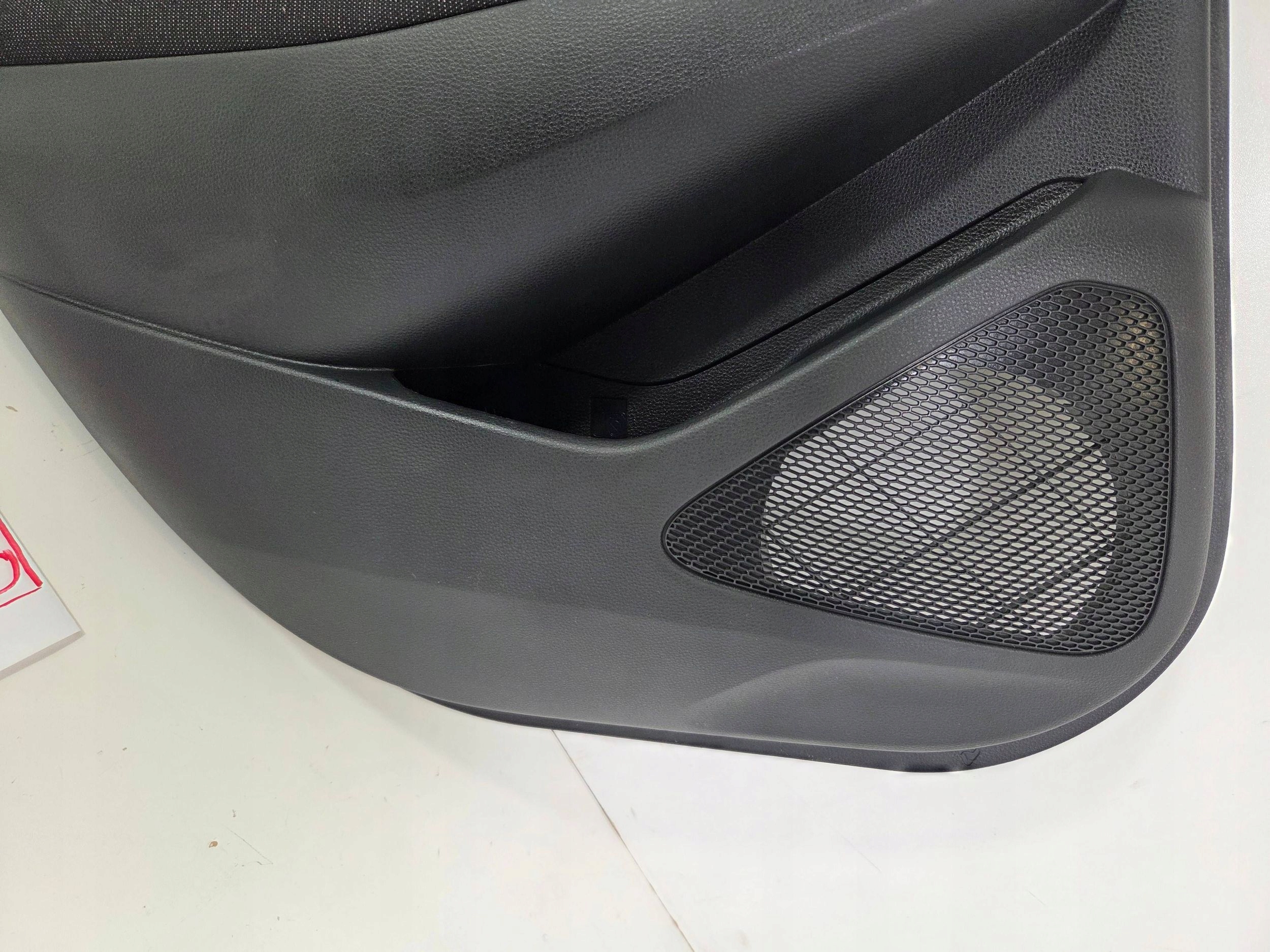 Toyota Corolla E210 E21 side rear left Kombi 6761402700 (ET230)