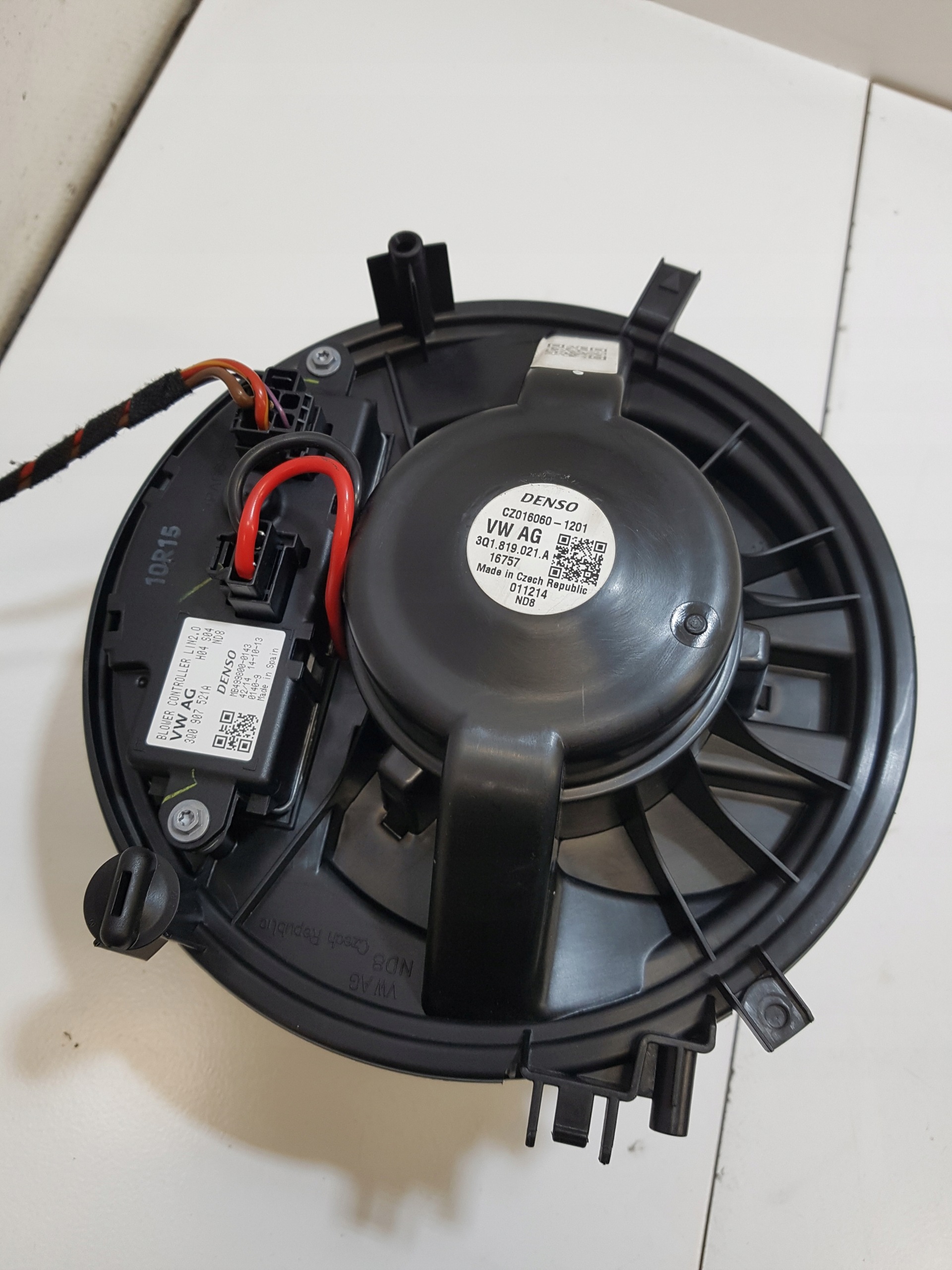 ventilátor klími VOLKSWAGEN PASSAT B8 3Q1819021A