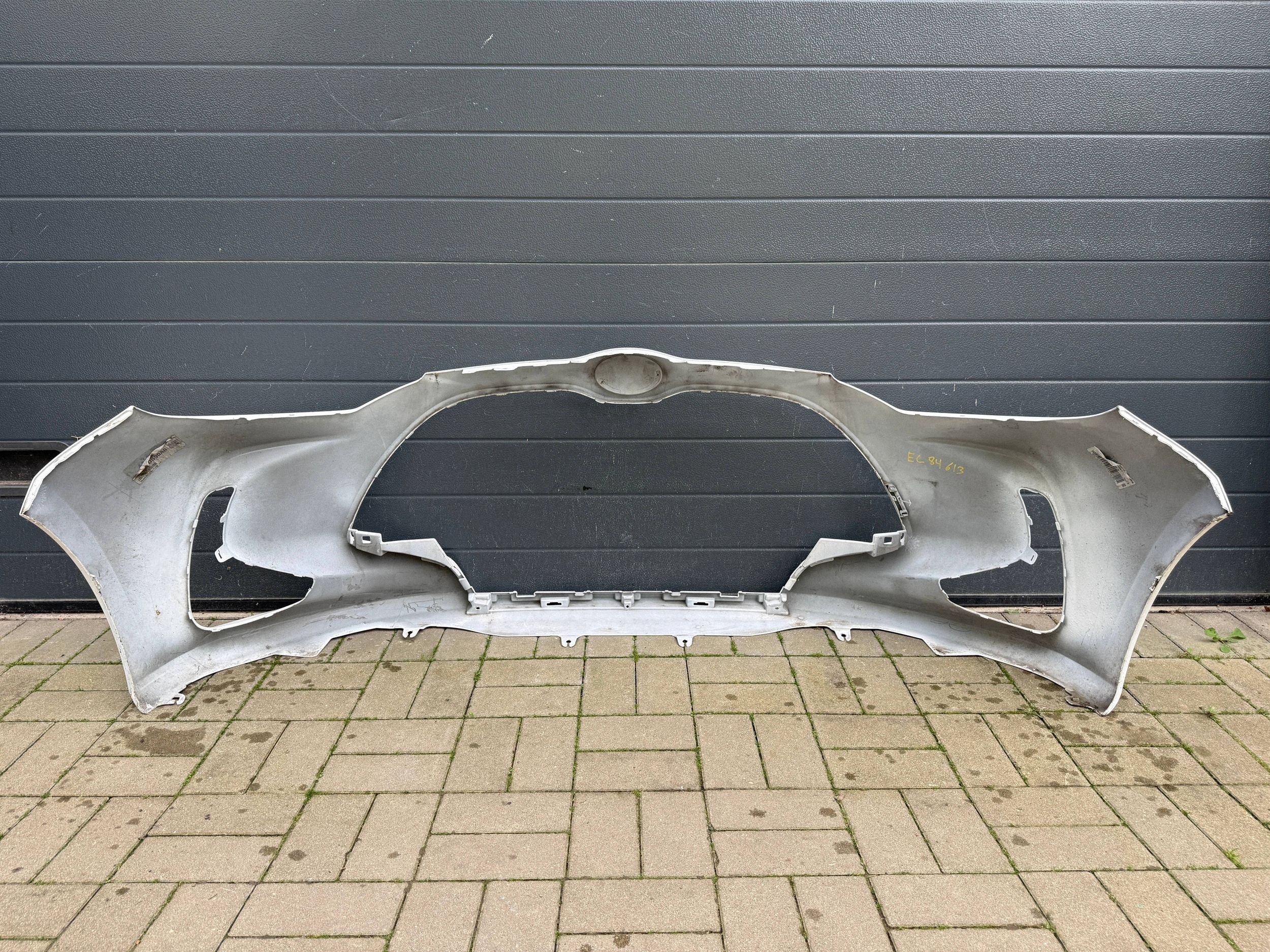 Toyota Yaris 4 IV 20- bumper front front