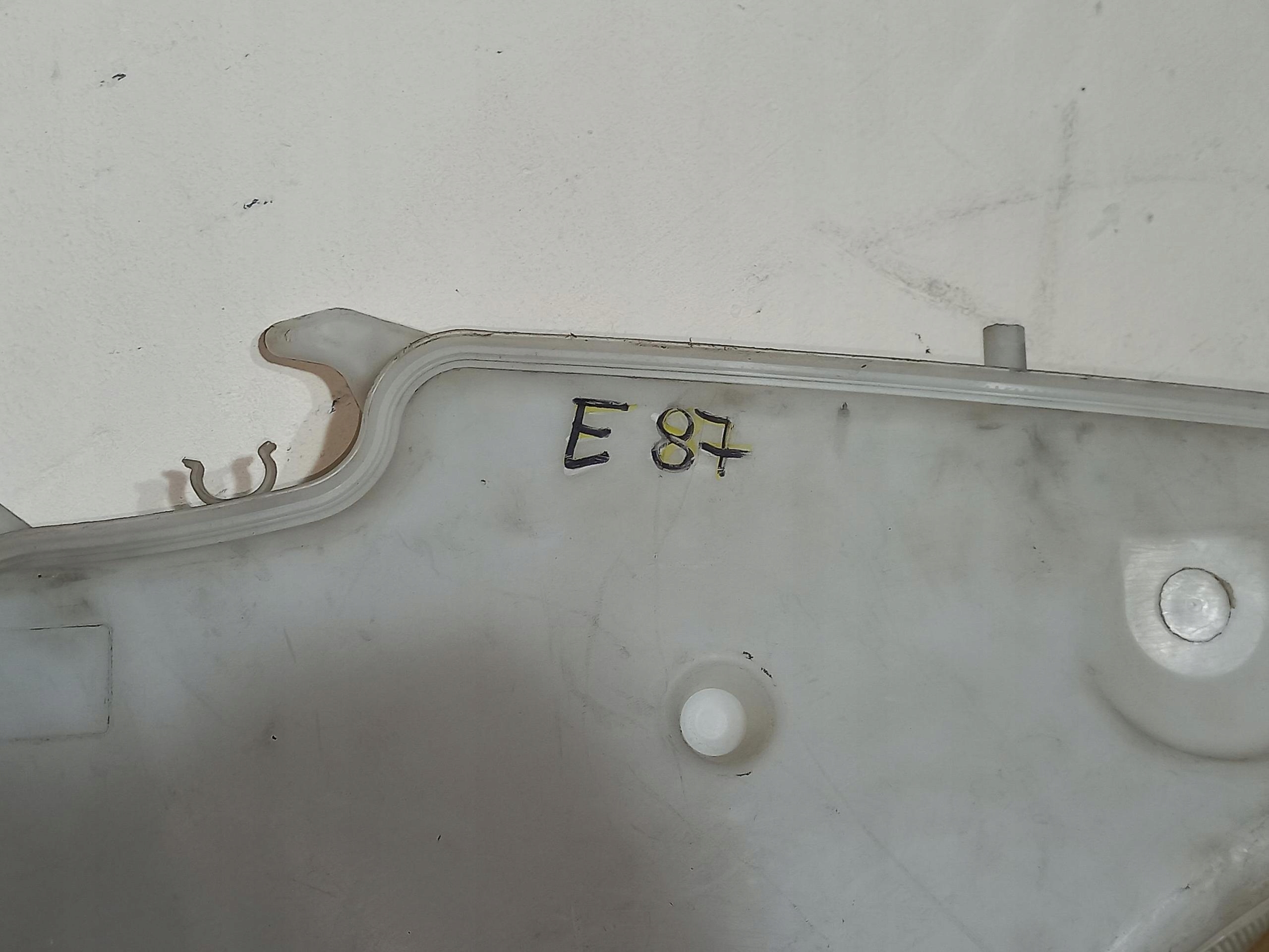 Behälter Spritzdüse BMW SERIA 1 E87 E81 7124231 04-11