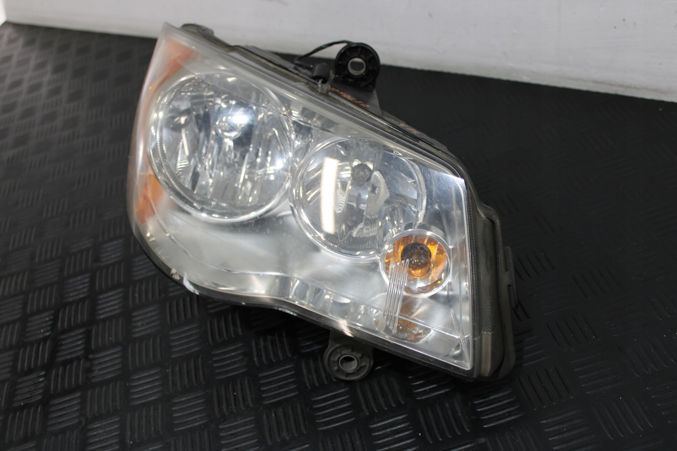 light right front front 05113340AE VOYAGER V 5 LIFT