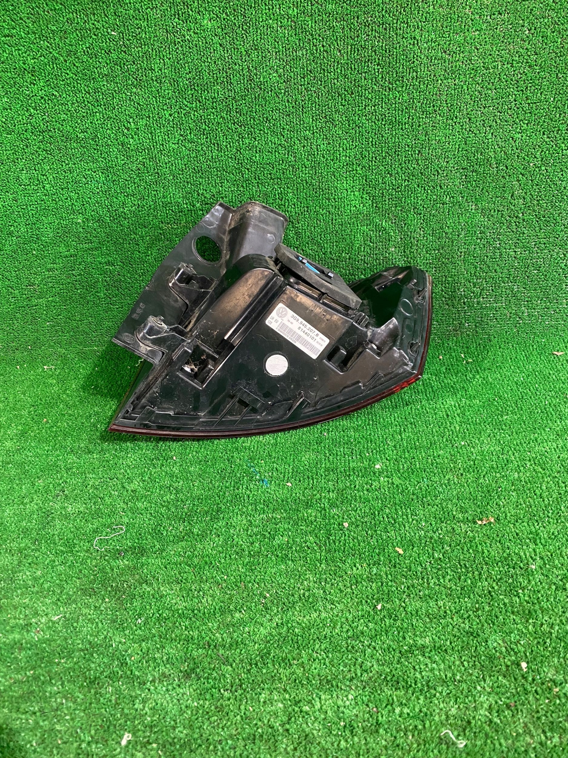 light rear left VW PASSAT B8 KOMBI LED 2014