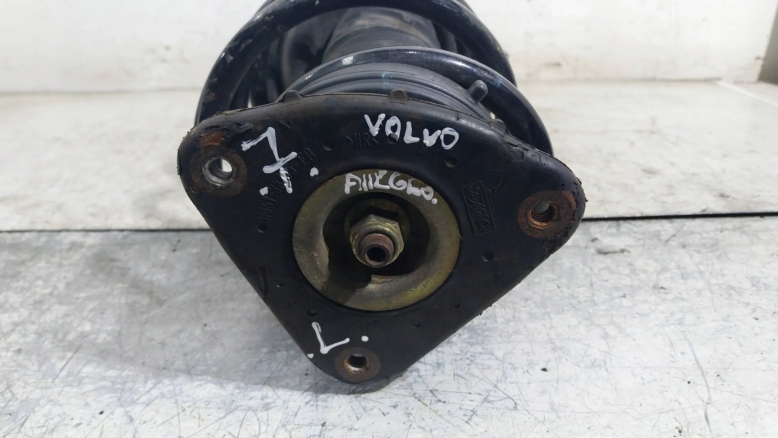 shock absorber front left 30714387 VOLVO C30 C70 II S40 II V50