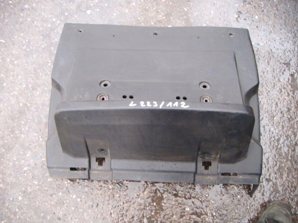 VOLVO FH RENAULT PREMIUM BŁOTNIK PRAWY T 21094394