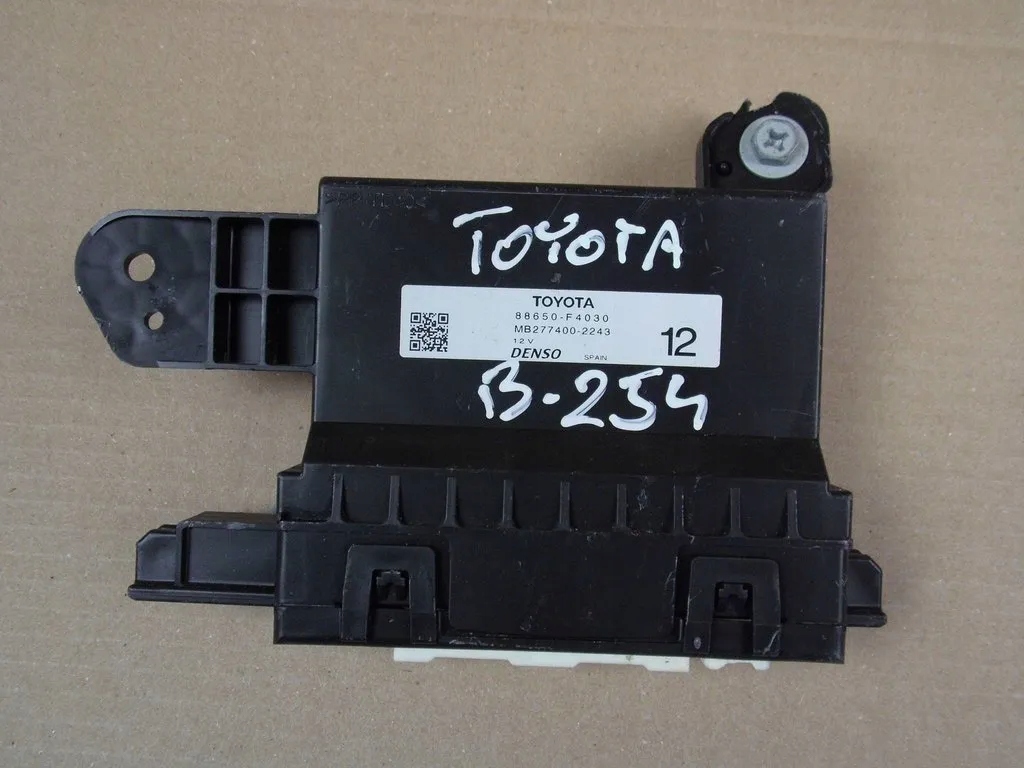 Toyota C-HR module 88650F4030