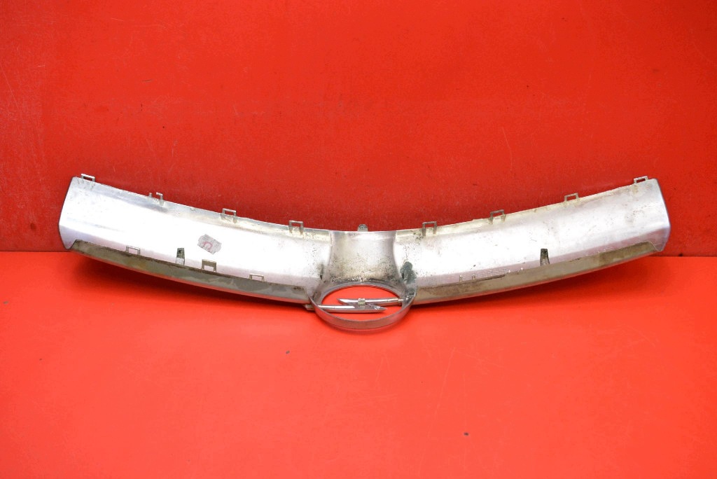grille chromé 13223226 OPEL CORSA D 06-11