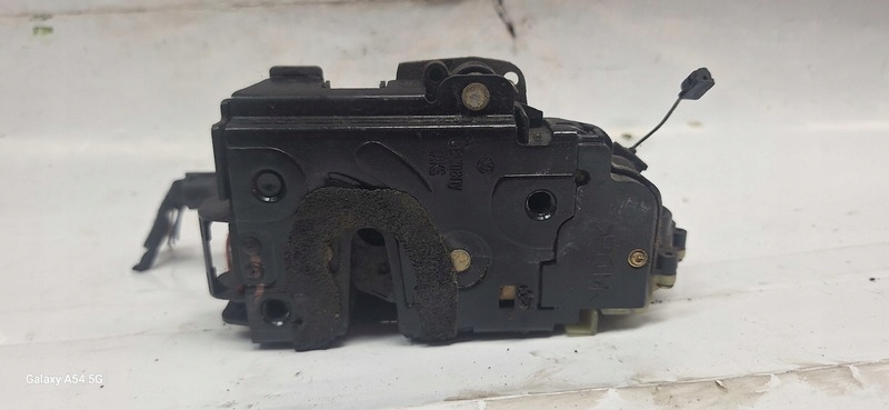 lock door left front VW POLO 02- C3B1837015AM