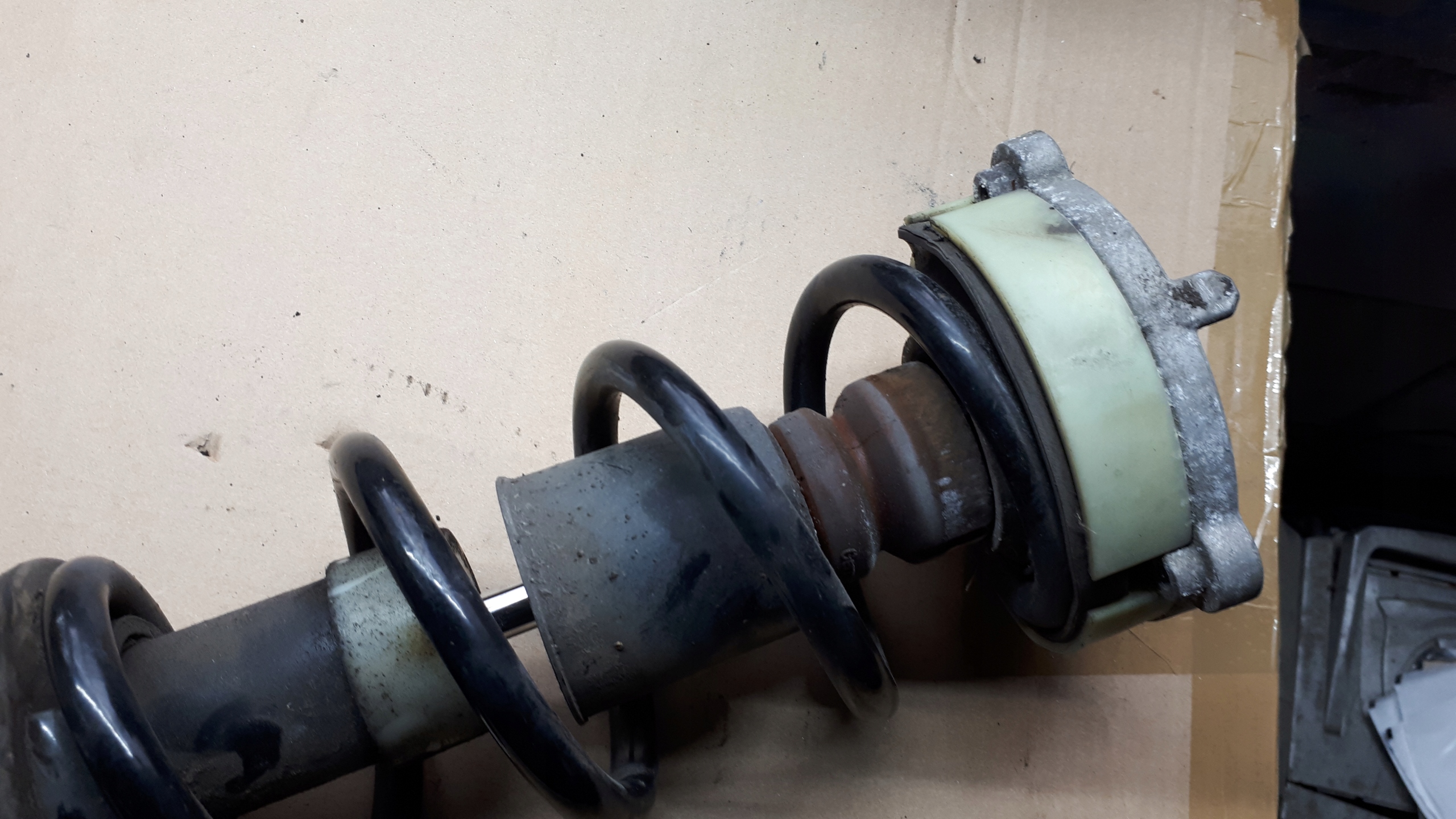 A4 B9 8W shock absorber right front 8W0031AL A5 8W