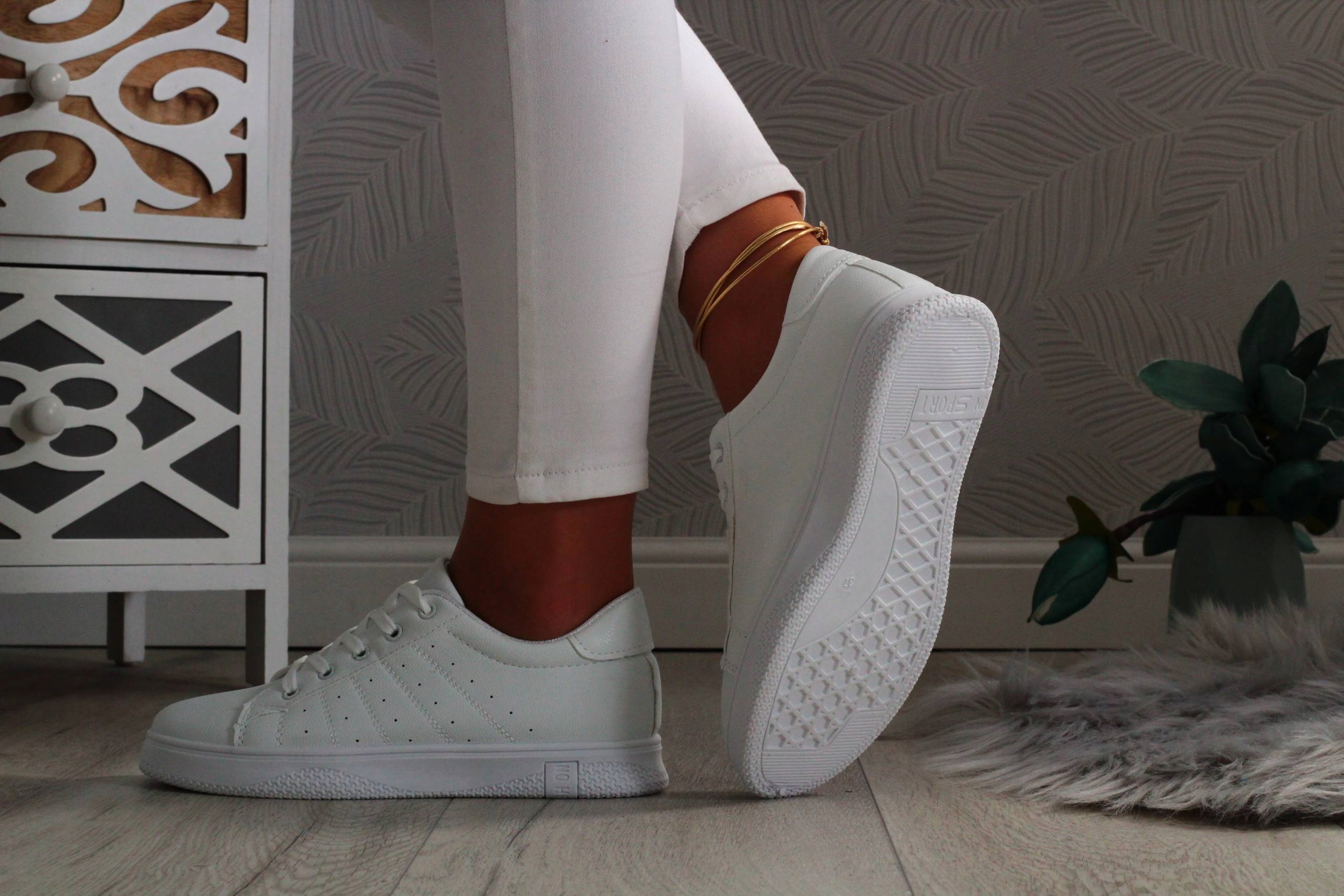 ADIDASY BUTY DAMSKIE SNEAKERSY SPORTOWE WYGODNE Długość wkładki 24.5 cm