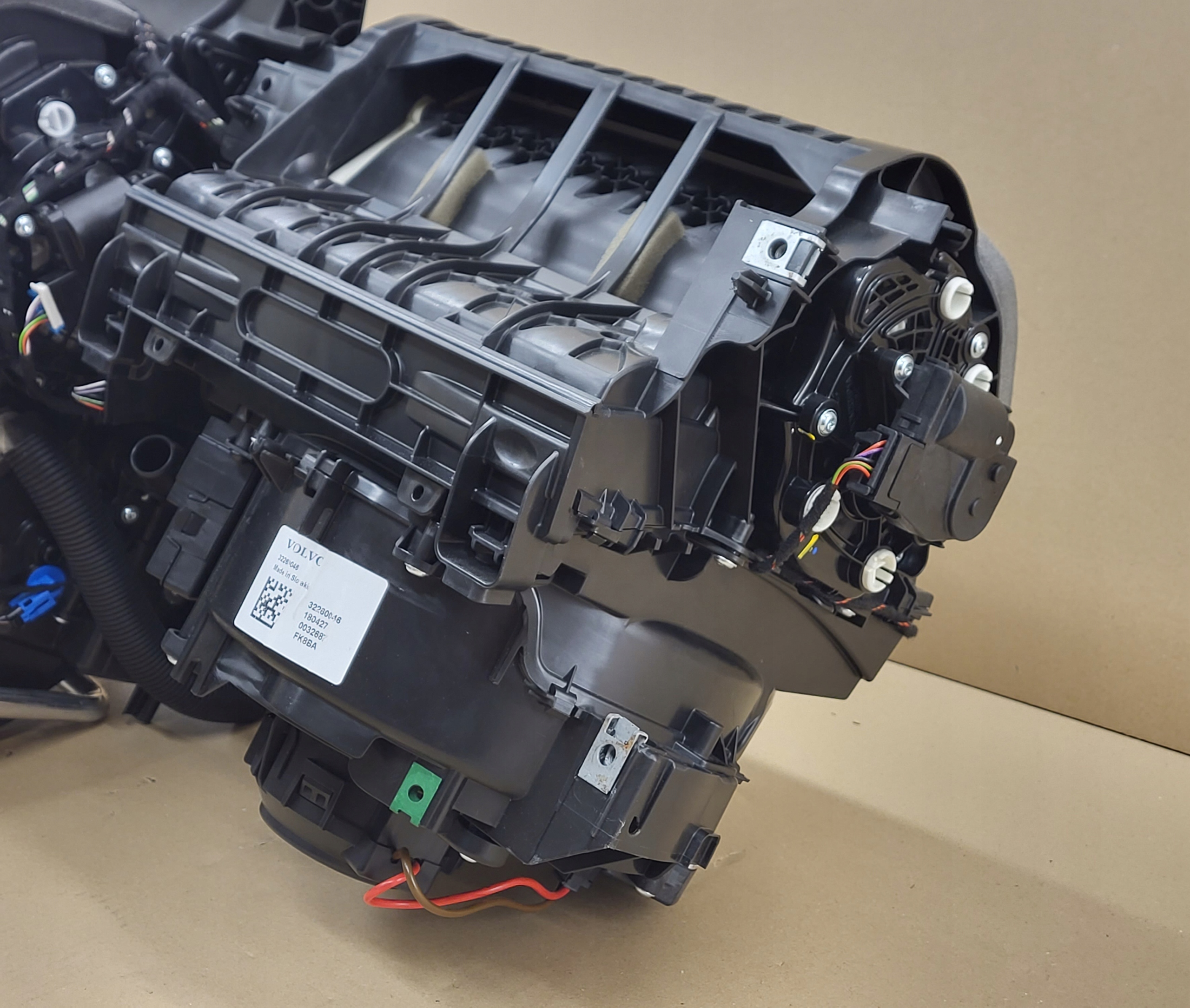 ohřívač PAROWNIK větrák ventilátor VOLVO XC40 2017- EUROPA