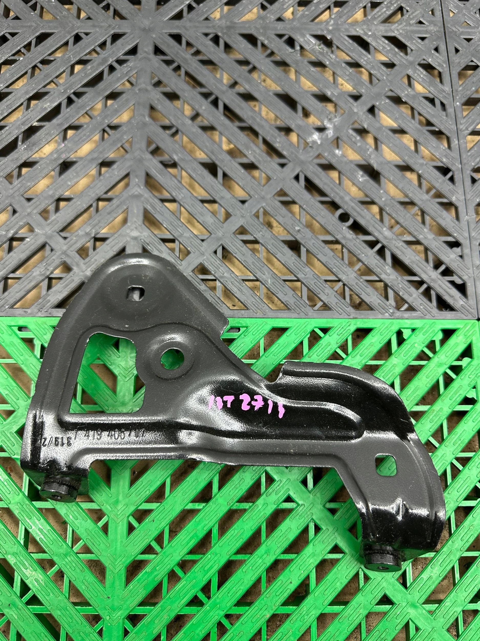 staffa parafango BMW 3 G20 G21 7419406