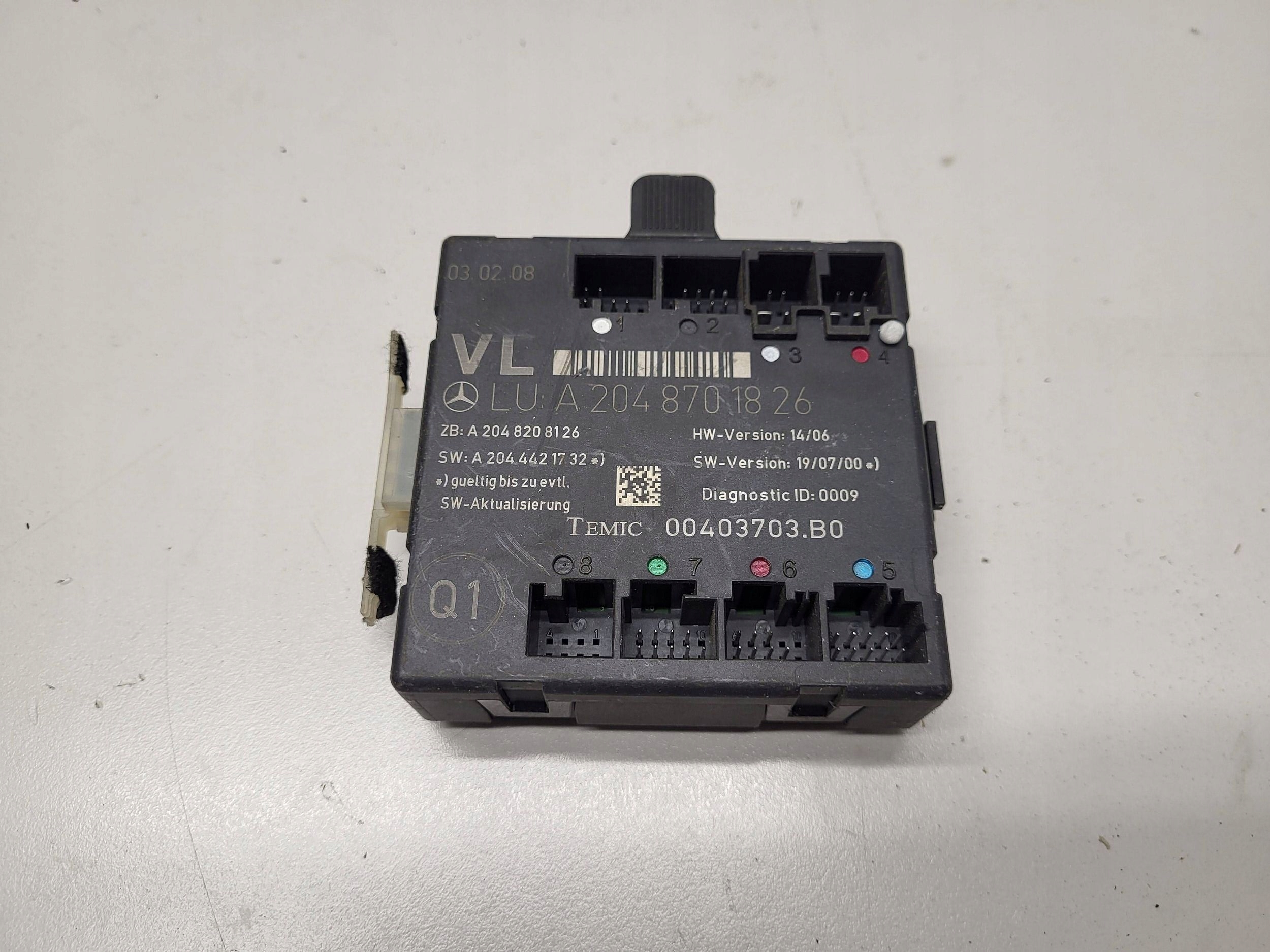 Mercedes w204 moduł drzwi lewy przód A2048701826