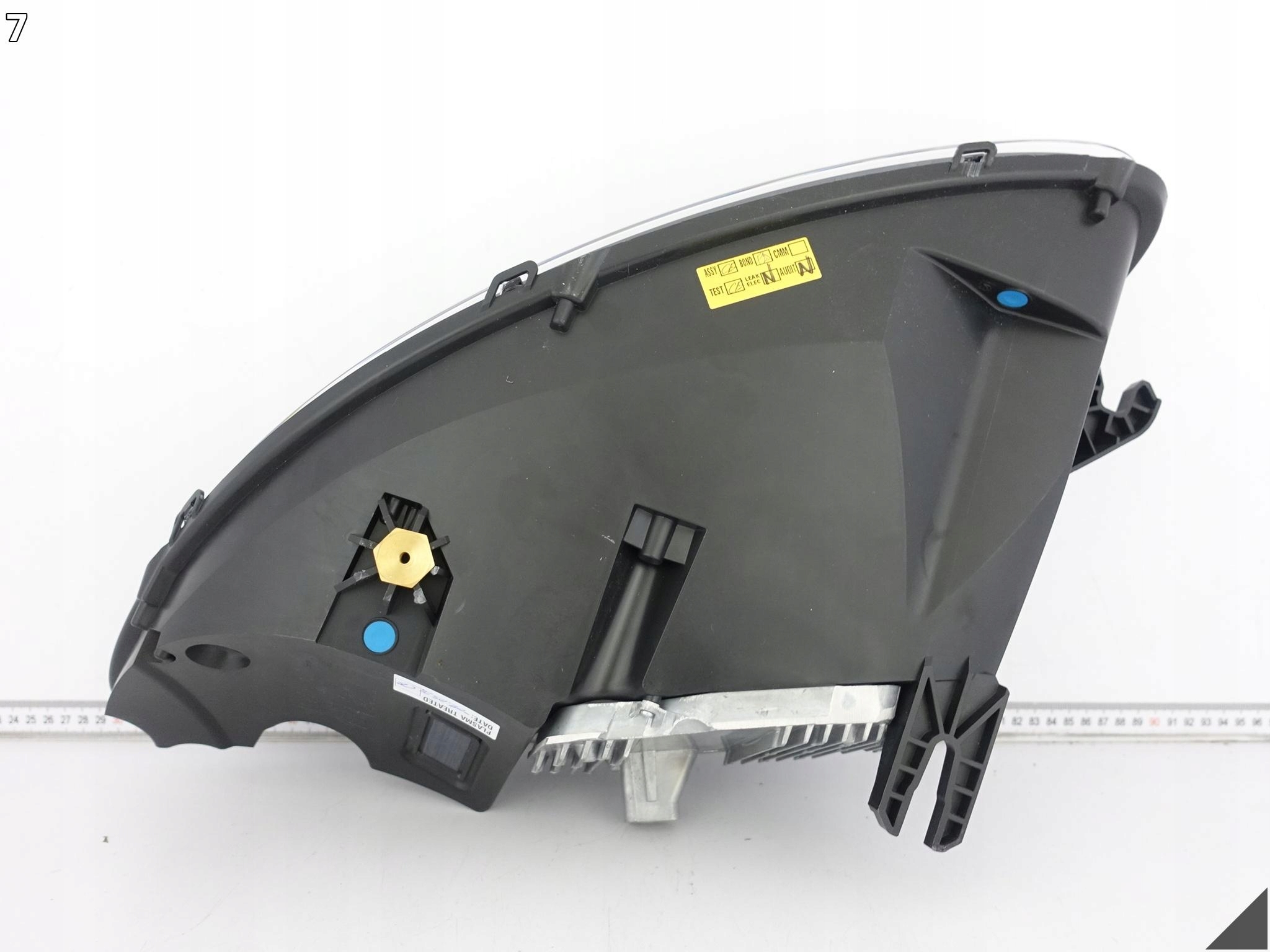 ASTON MARTIN VANTAGE II (2 GENERACJA) 18-24 light FULL LED right front UK