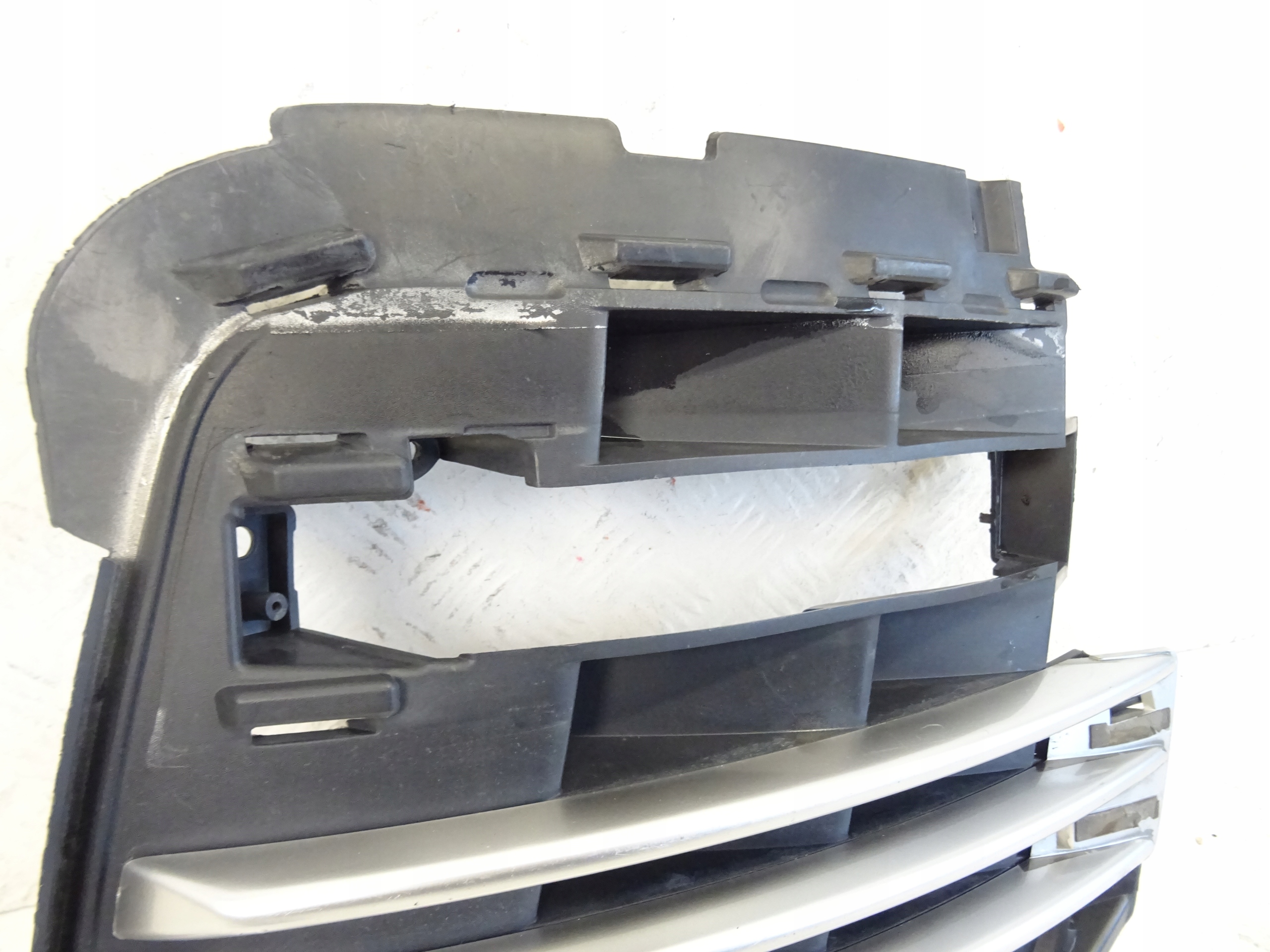 grid of a bumper front front left RANGE ROVER VOGUE L405 JK52-R7081-EB