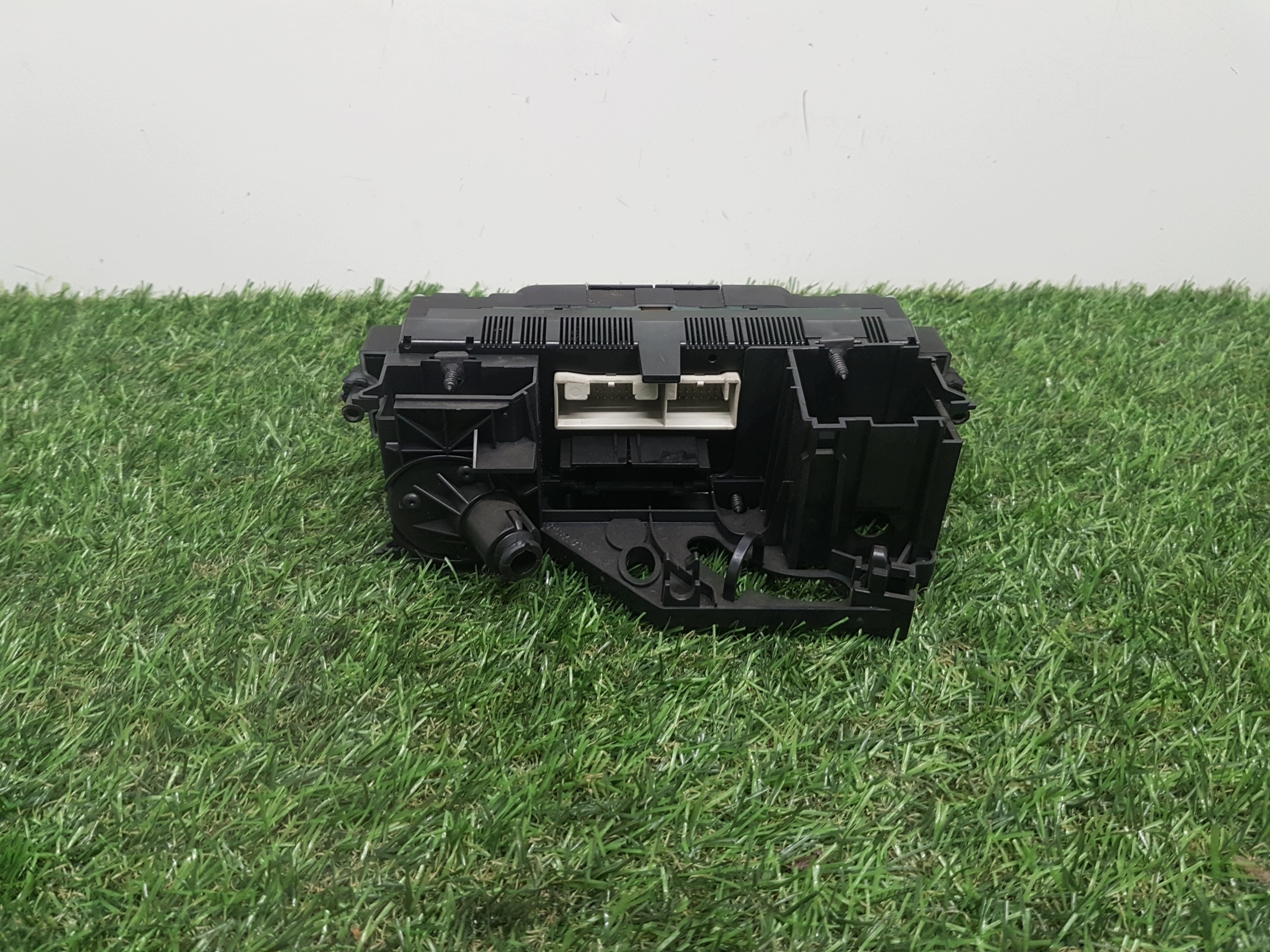 upravljačka rešetka ventilacije SEAT LEON 2
