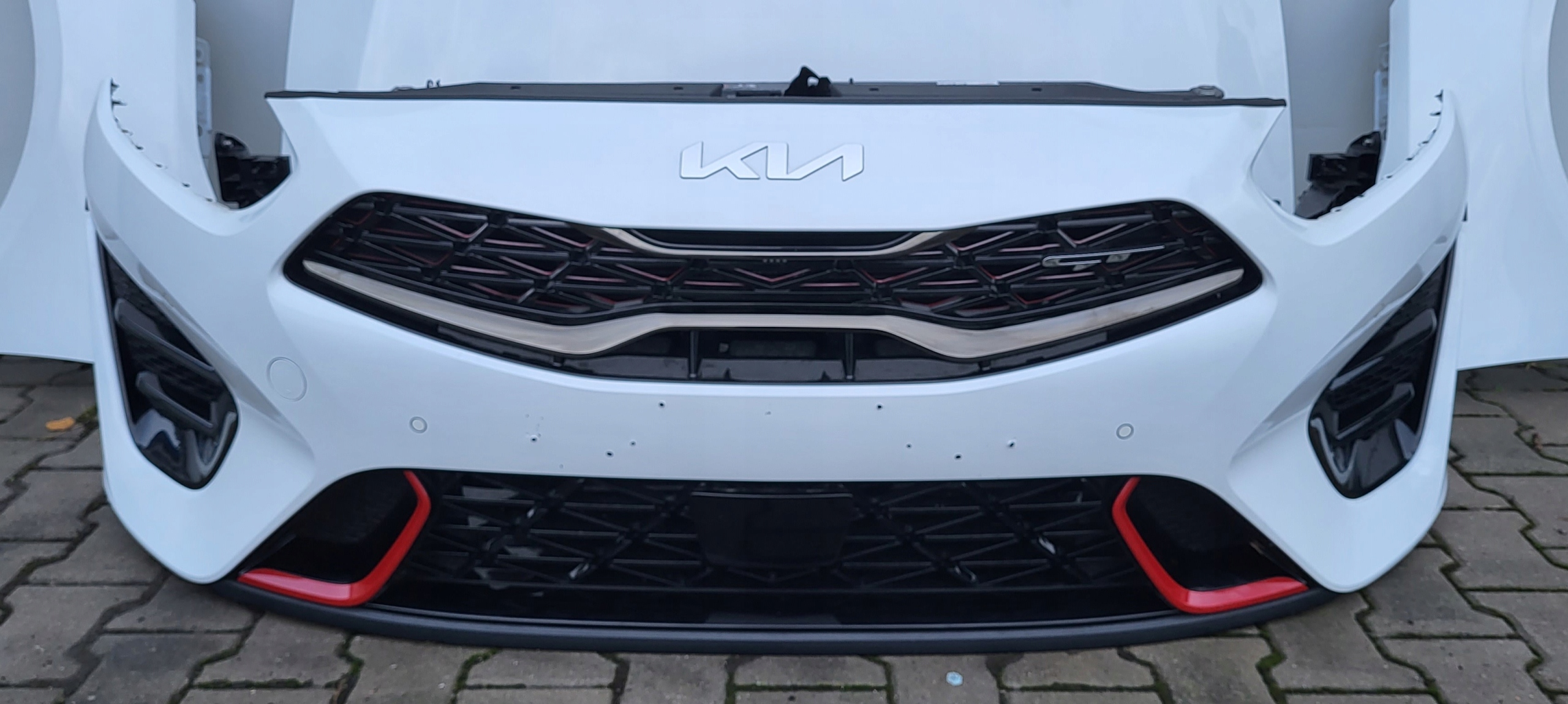 KIA PROCEED III LIFT 21R> MASKA ZDERZAK PAS LAMPY LED BŁOTNIKI HW Producent części Kia OE