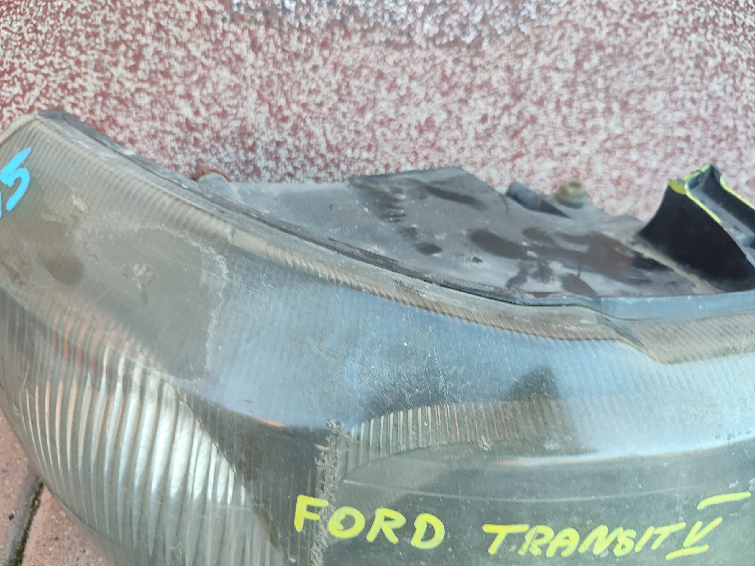 light right front front Ford Transit V