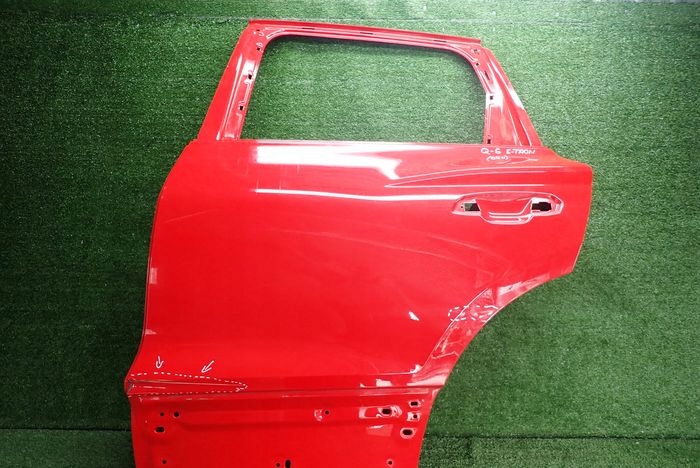 AUDI Q6 E-TRON 85H door left rear. rear part