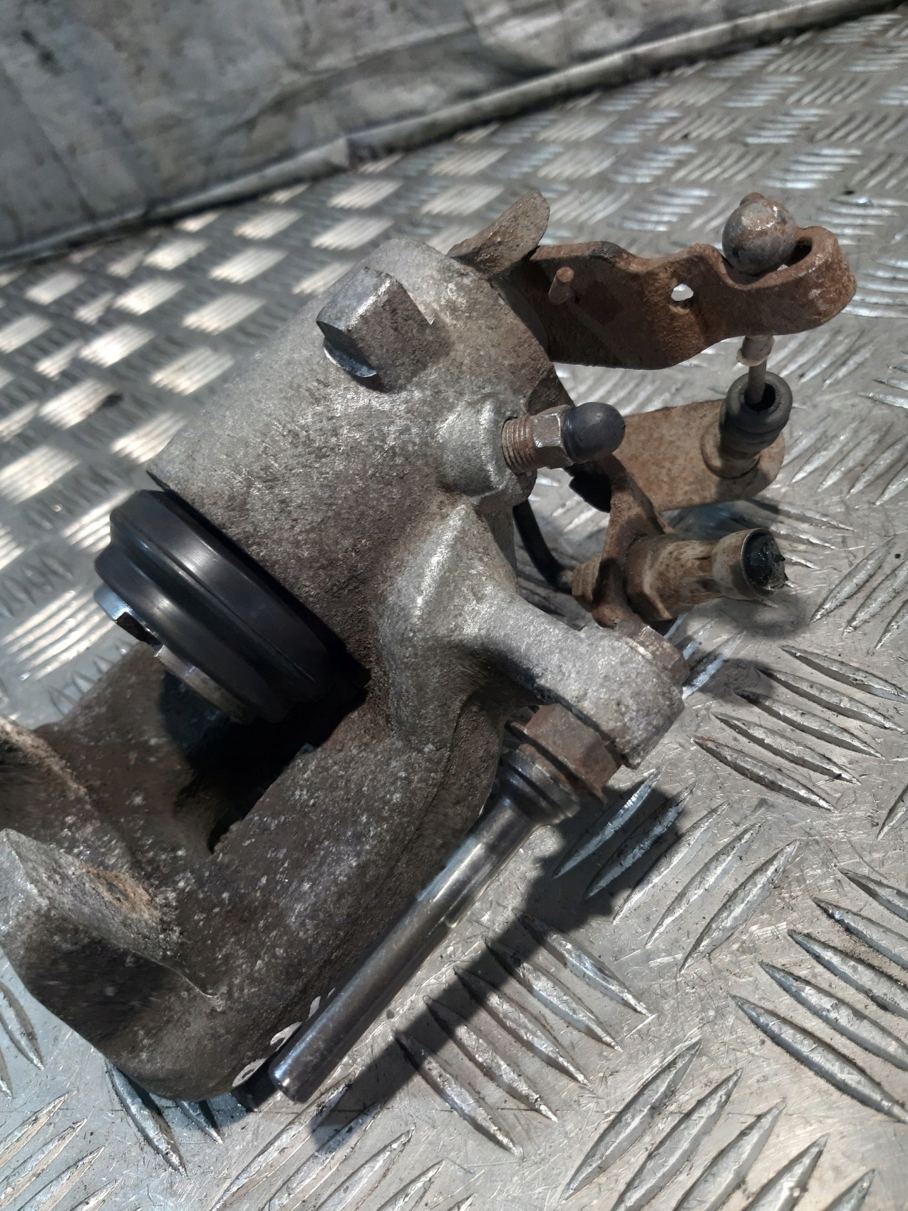 caliper brake right rear part VW TOURAN and 1.6B