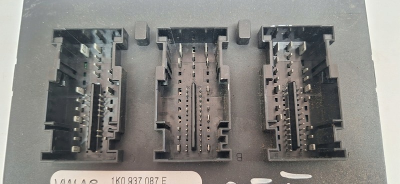 Unité commande confort SKODA OCTAVIA II 1K0937087E