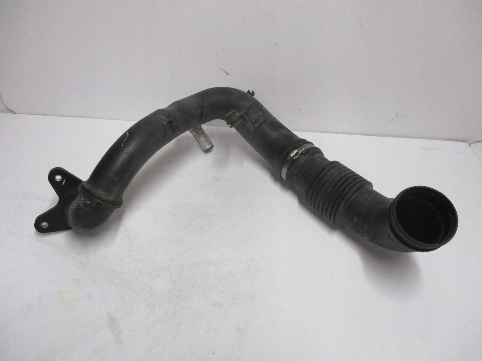 pipe hose RENAULT MASTER 2,3D 165763705R