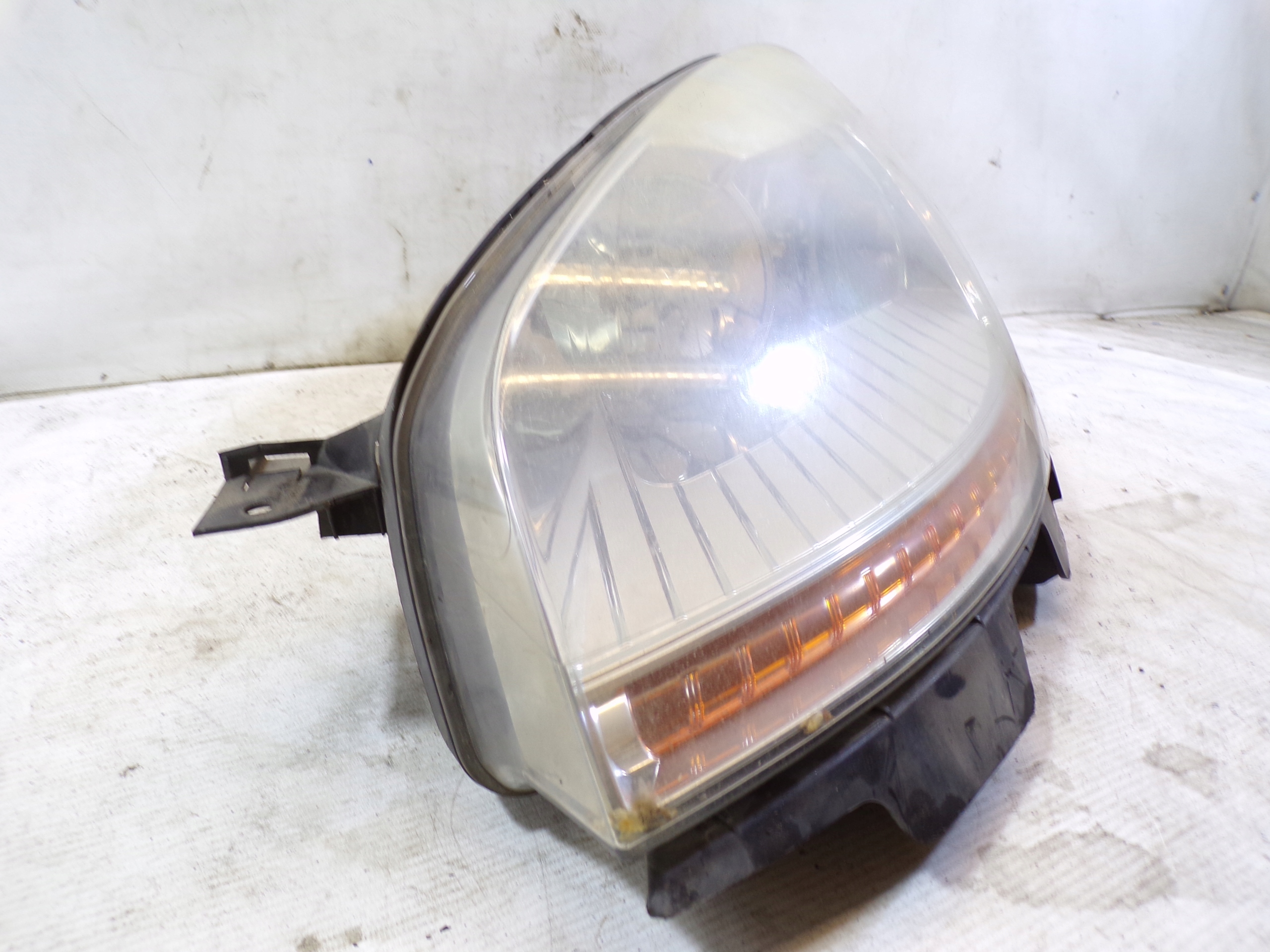 light front front left CITROEN C4 GRAND PICASSO (1)