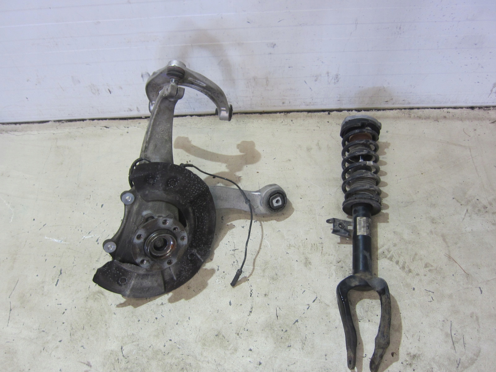 BMW F10 528X 4X4 swing shock absorber left XDRIVE