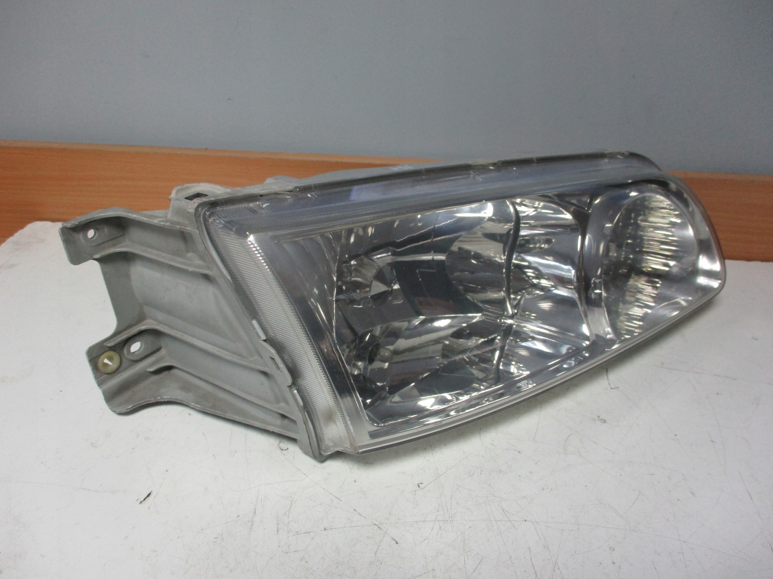 light front right Hyundai H1 01-07 EU