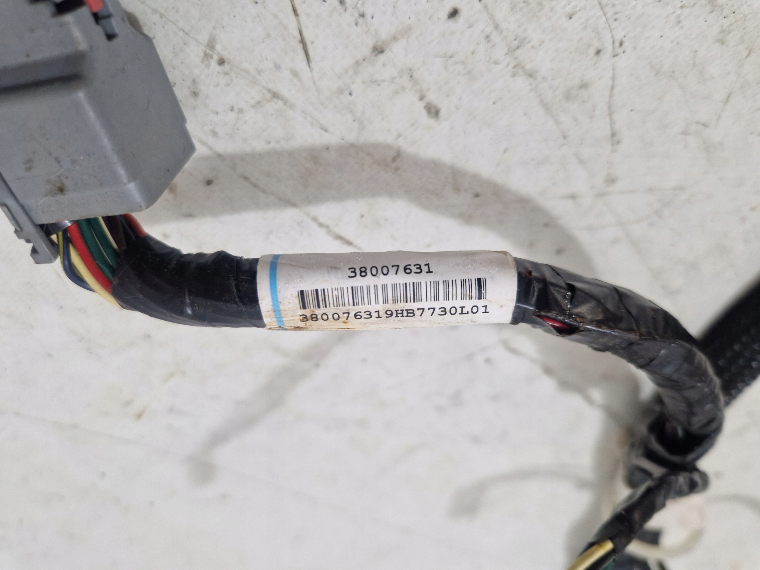 CADILLAC ESCALADE IV 2014 - bundle steering wheel steering wheel wiring 38007631