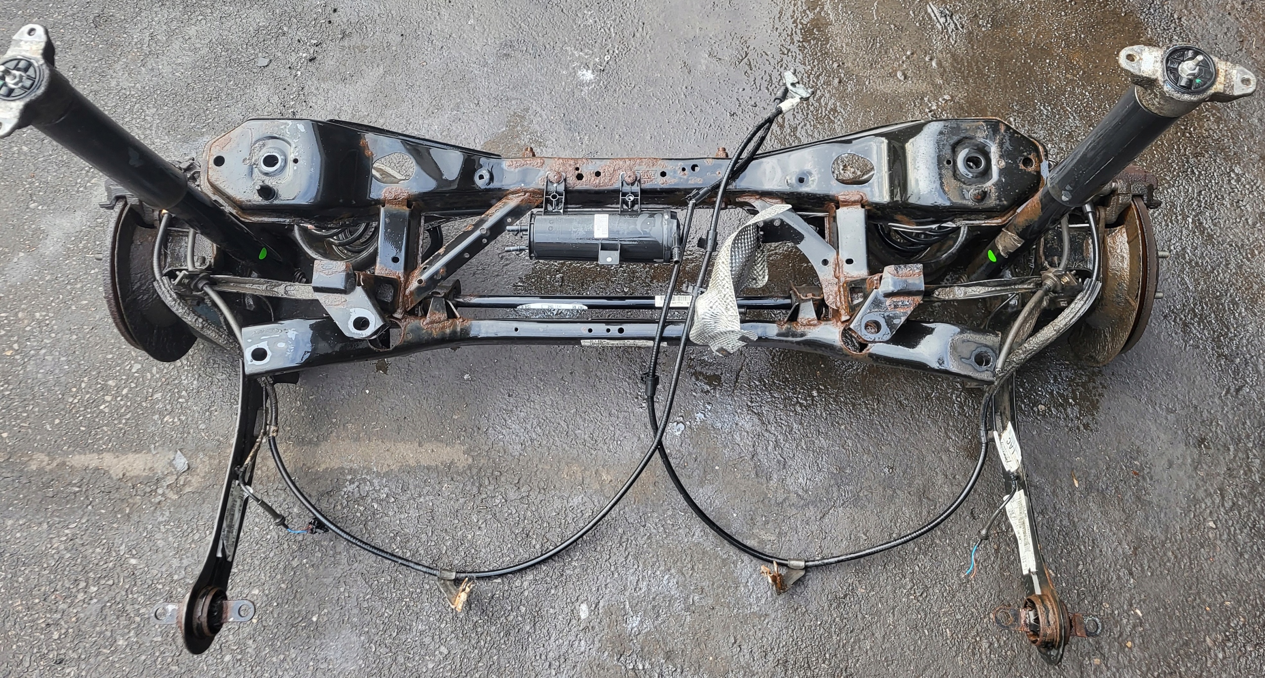 Achsträger hinten komplet Kohlenstofffilter Achsträger Querlenker FORD FOCUS III MK3 3