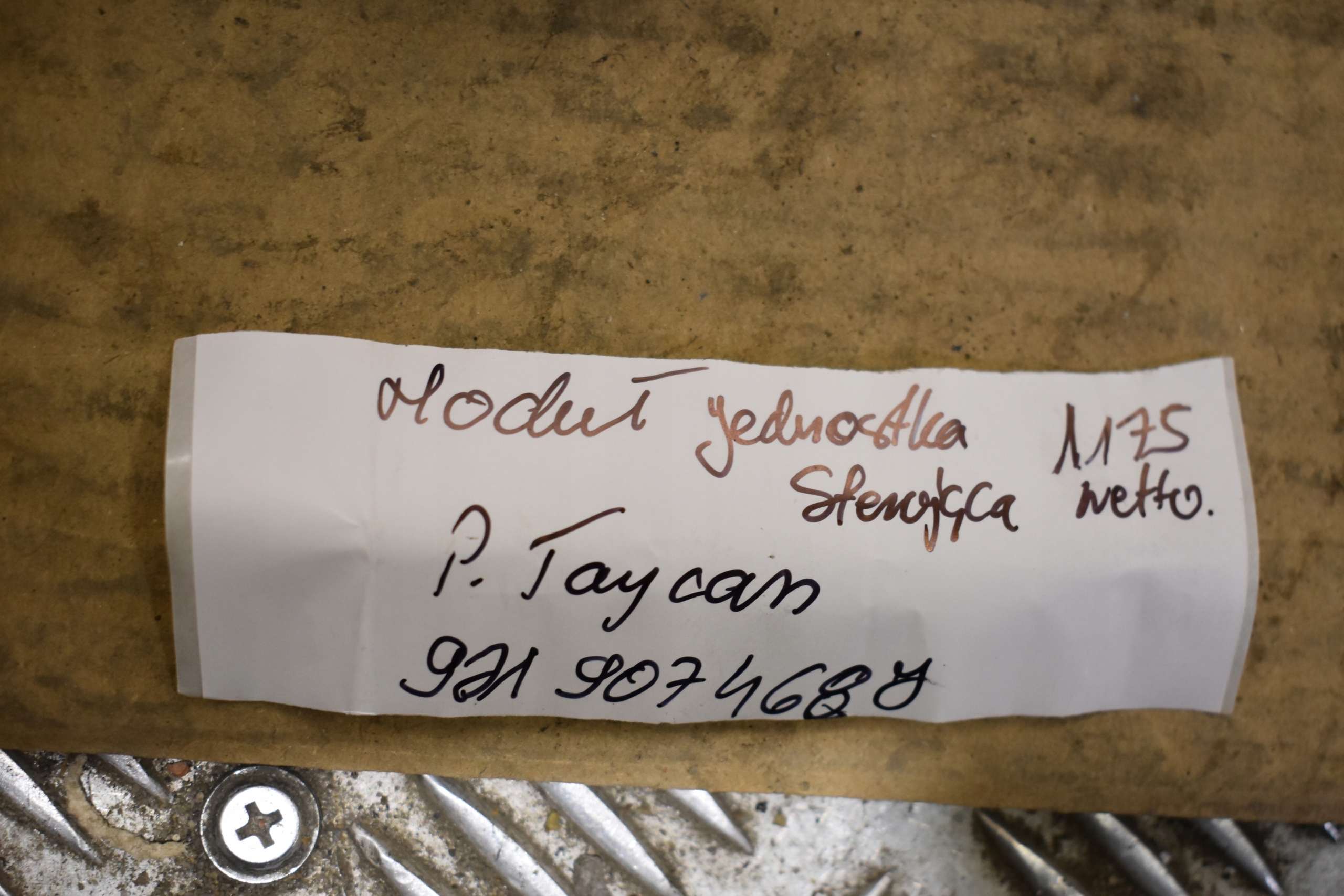 IDEALNY module STERUJACY PORSCHE TAYCAN 1