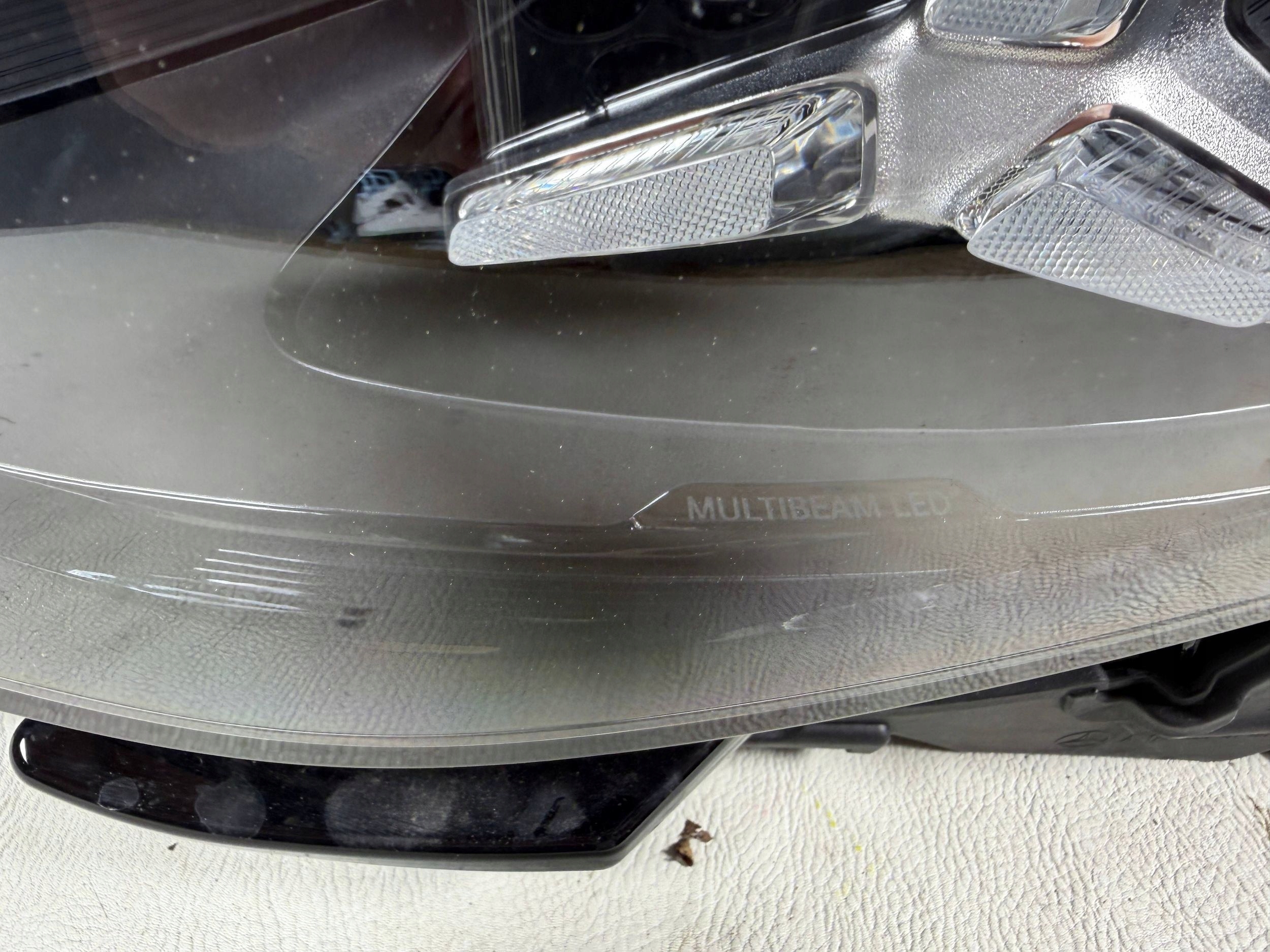 Mercedes CLA A174 25- light Multibeam left front front