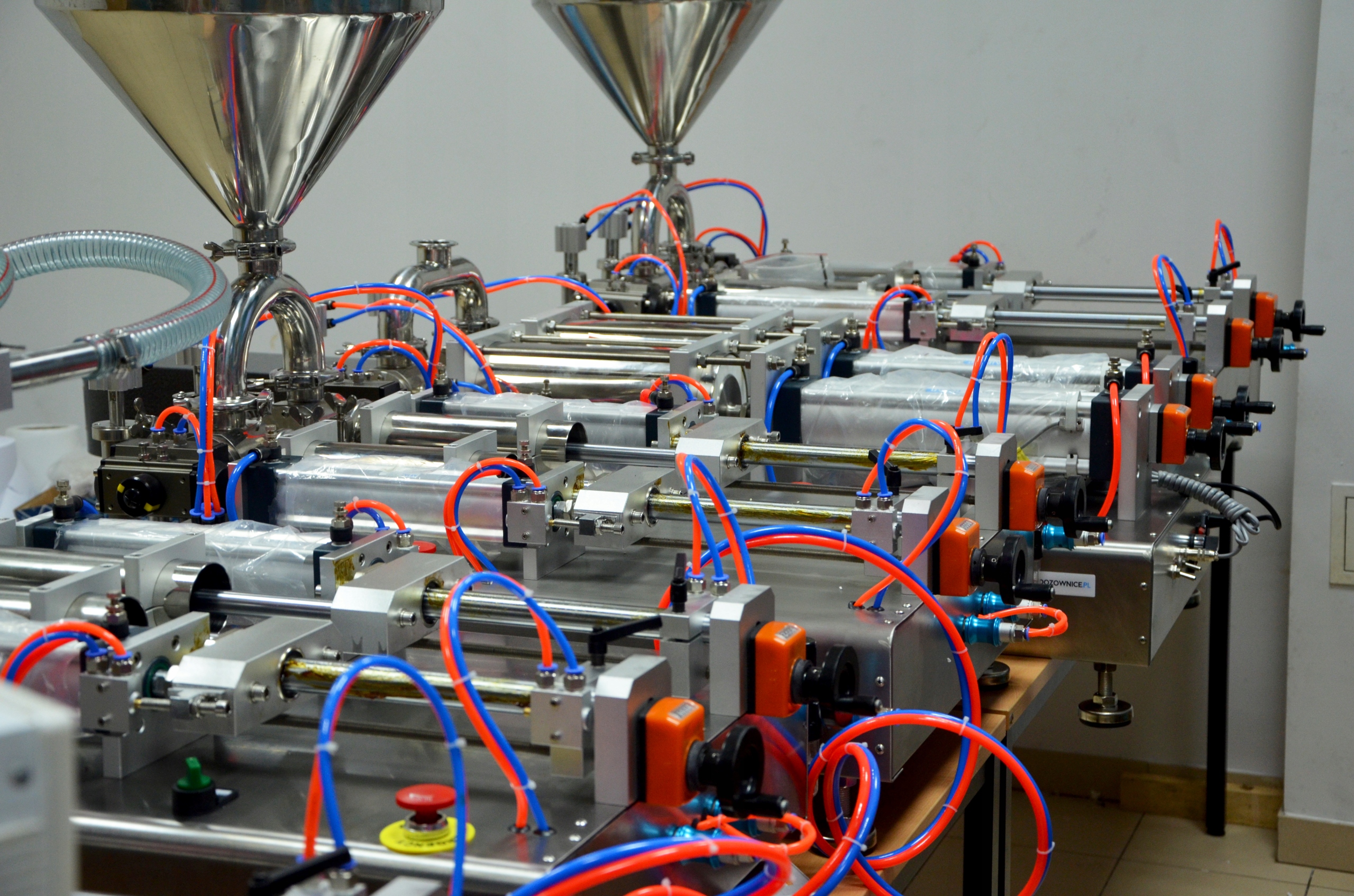 DOZOWNICA PŁYNÓW 100-1000 ML, GĘSTE Marka inny