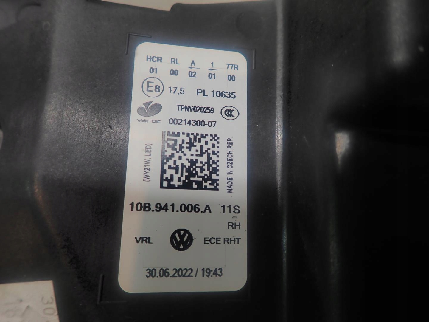 light front right VW ID3 2020- FULL LED 10B941006A