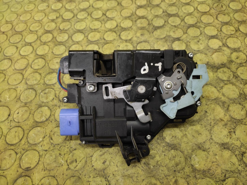 SKODA OCTAVIA II lock door left front 3D1837015AP