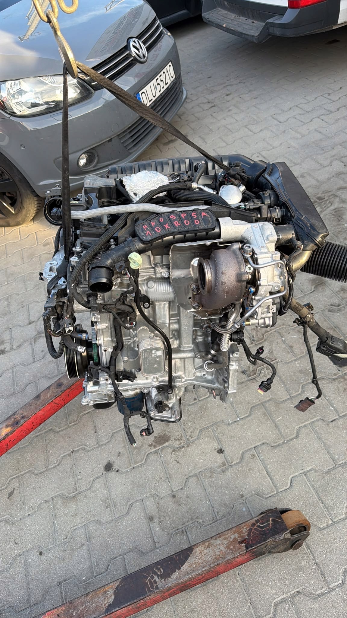 engine complete PEUGEOT CITROEN 10XR00 PSA HN09