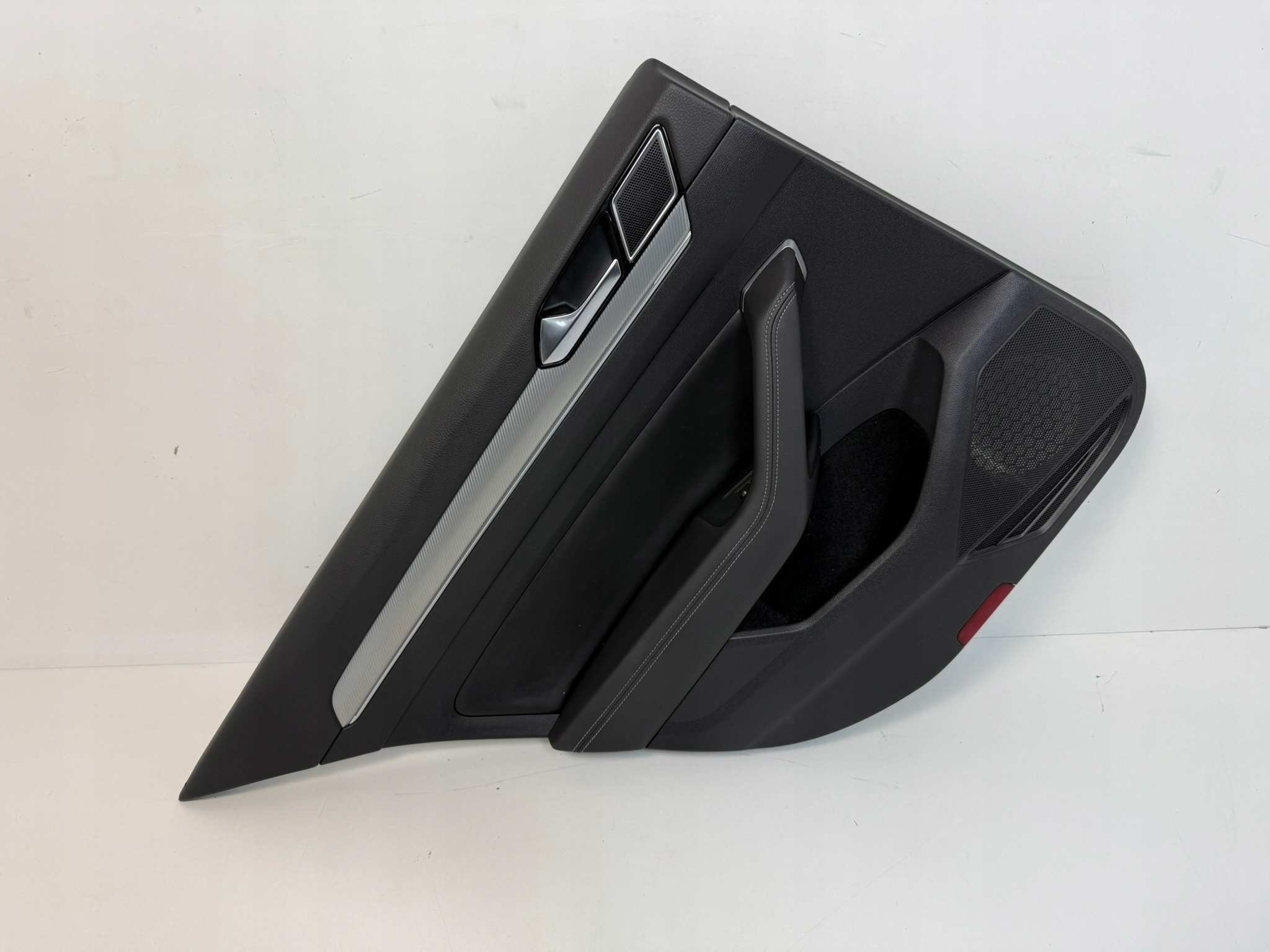 VW PASSAT B8 R-LINE side rear left 3G5867211 sedan