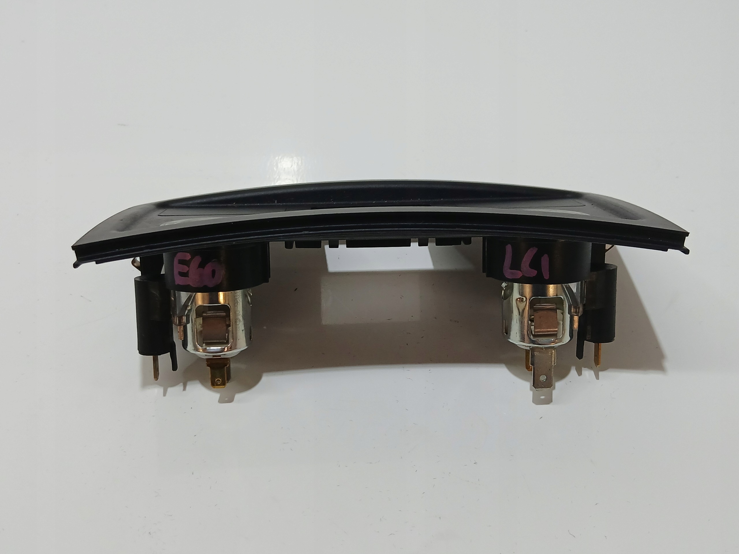 PANEL GNIAZDA ZAPALNICZKI BMW E60 E61 7034100