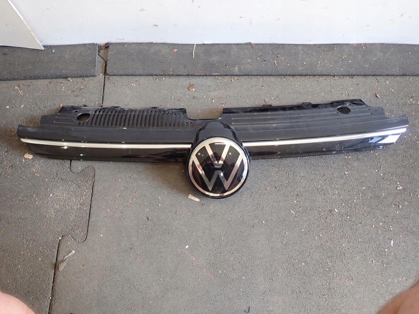 Grill VW GOLF VIII 2020- 5H0853651N