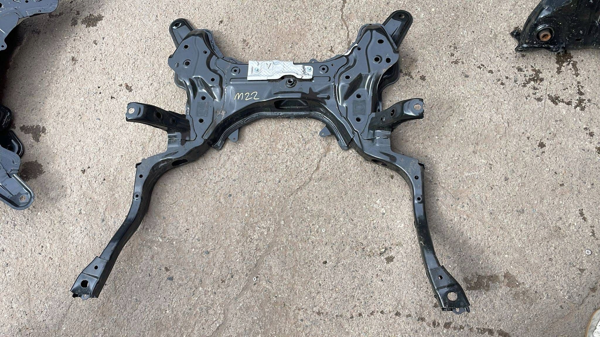 axle beam front subframe axle beam sususpension Mazda 2 II JAU6L6P