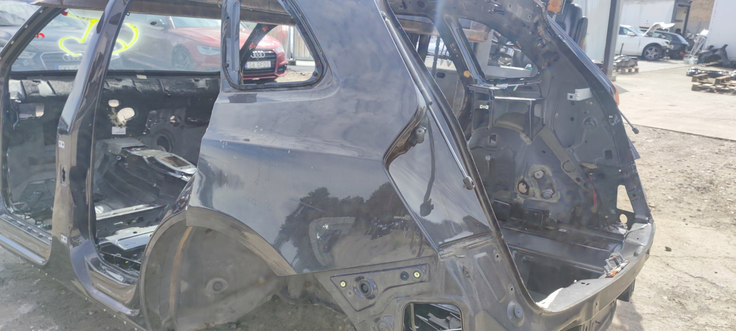 quarter fender threshold left rear part AUDI Q5 8R LZ7L