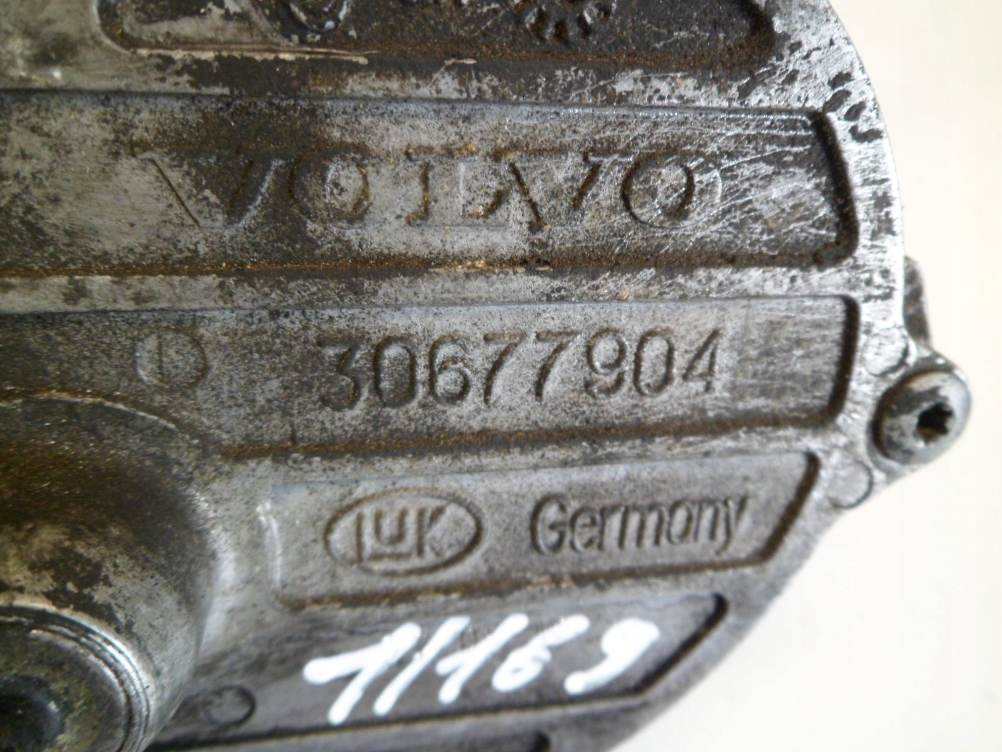 VOLVO S80 2.4 D5 Pompa VACUM 30677904