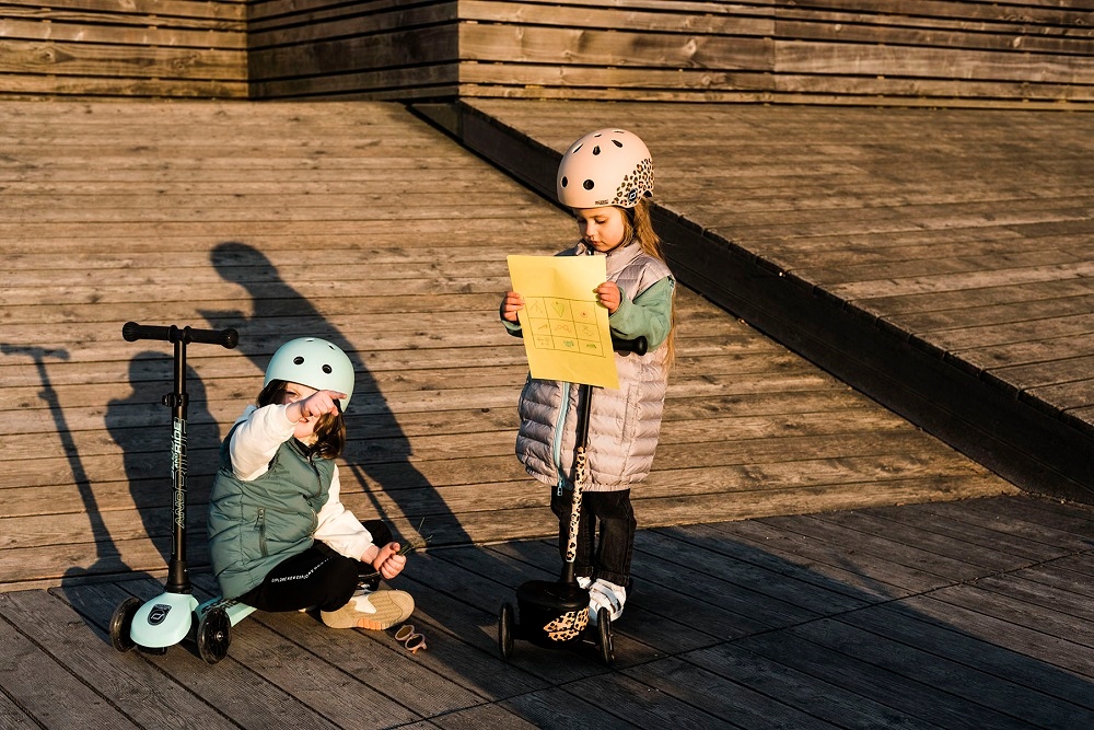 SCOOT AND RIDE HIGHWAYKICK 3 HULAJNOGA 3+ SKŁADANA KÓŁKA LED BLUEBERRY Rodzaj trójkołowa