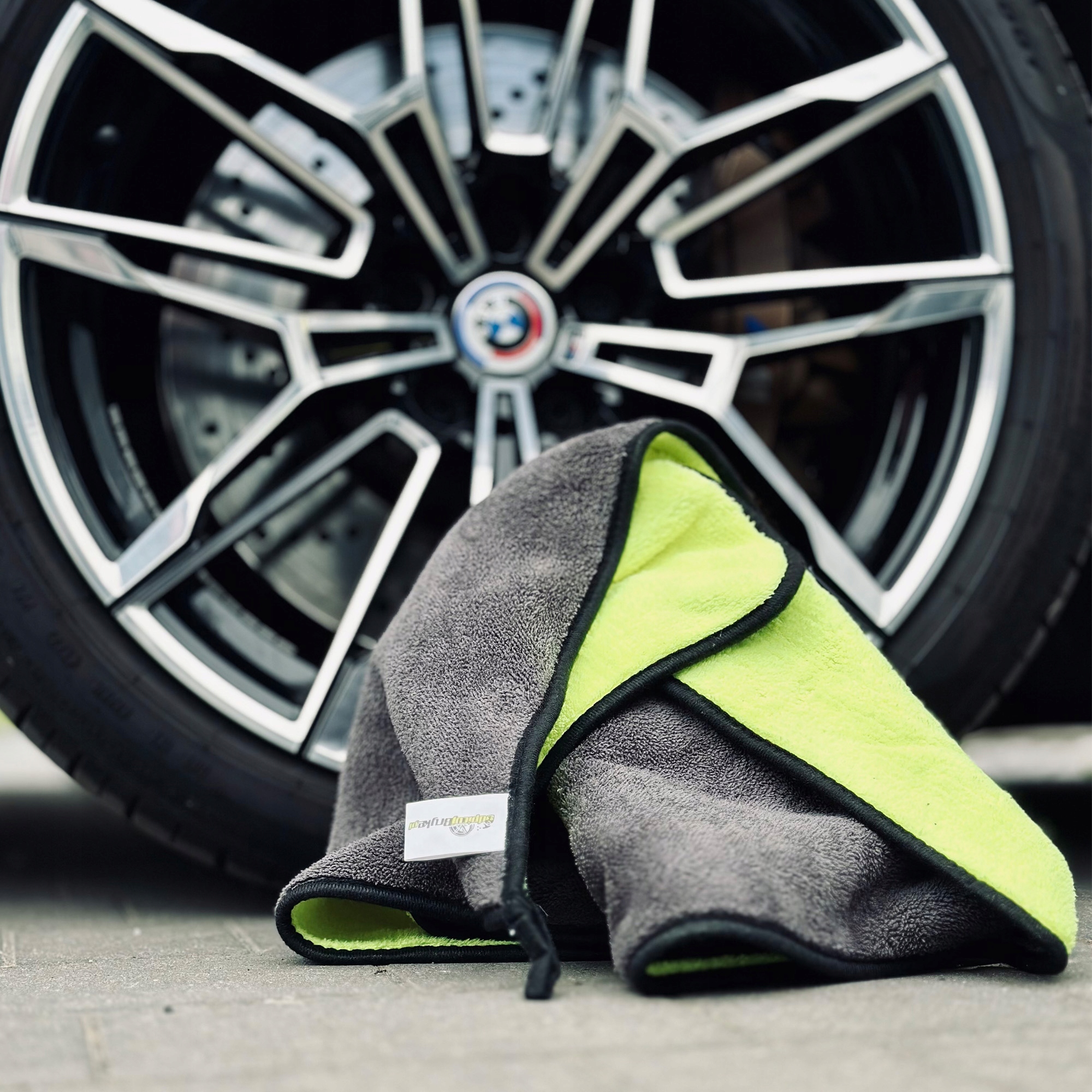 PUSZYSTY RĘCZNIK MIKROFIBRA DO OSUSZANIA SAMOCHODU ŚCIERKA SZMATKA 60x90cm Producent Inny