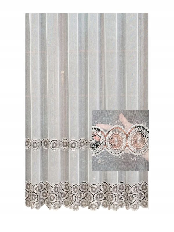 Záclona do obývacího pokoje Bílá s šedou výšivkou na žabky Tunel s švovou páskou 260x200