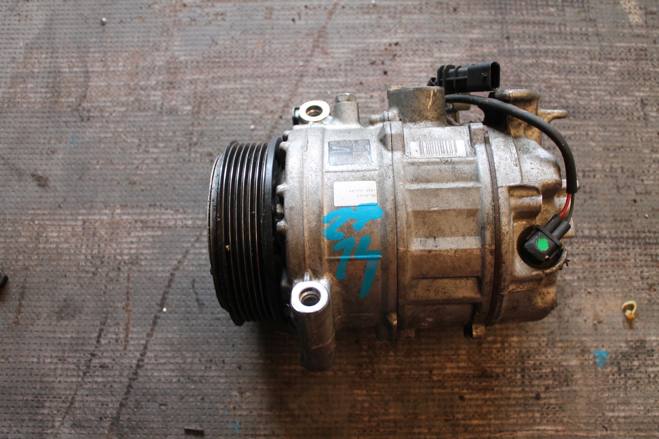 2714. Compressore CLIMATIZZATORE ARIA CONDIZIONATA RANGE ROVER M8A2-19D629-CB